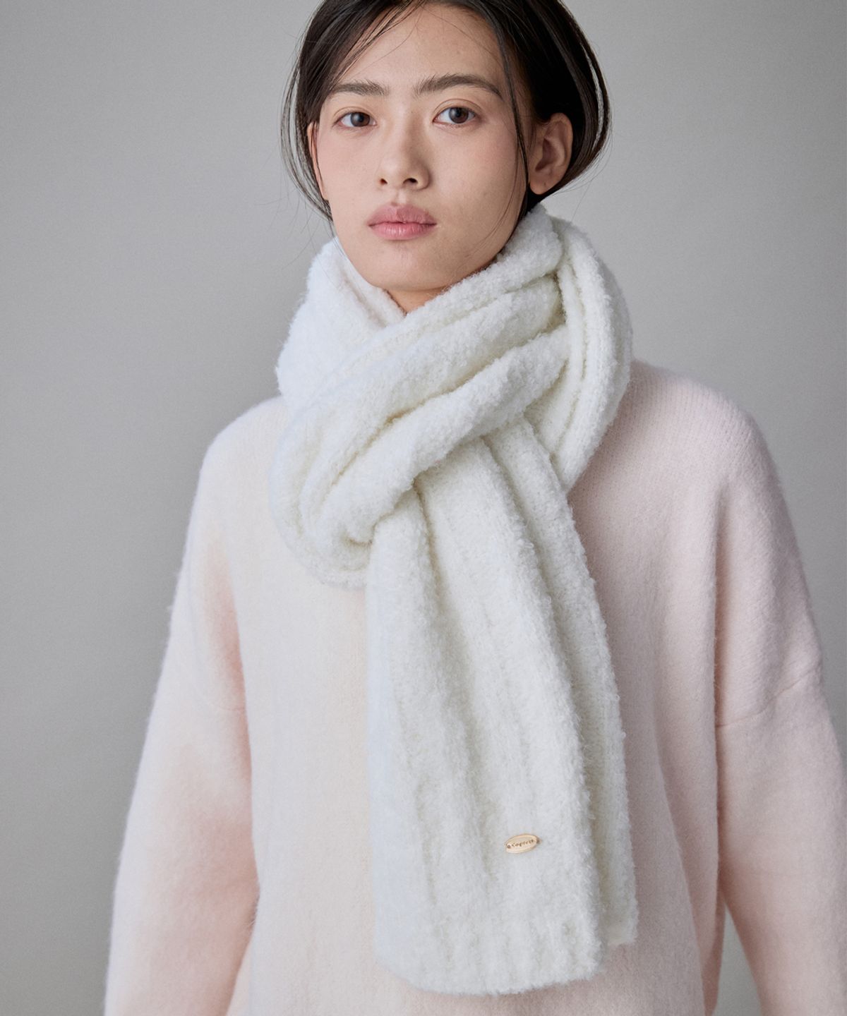 코케트(COQUET) Fleury Boucle Wool Muffler Ivory