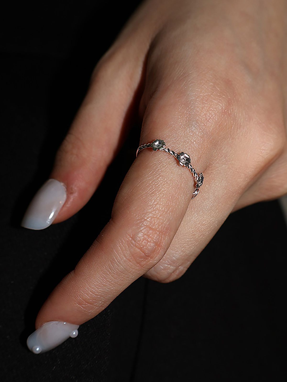 몽드린느(MONDELIGNE) Swirl blossom ring (2 pieces)