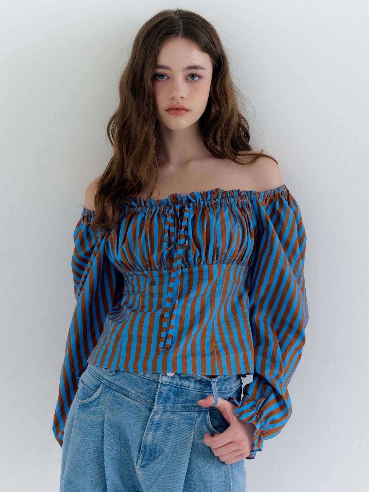 패브릭서울(FABRICSEOUL) stripe puff shirring blouse