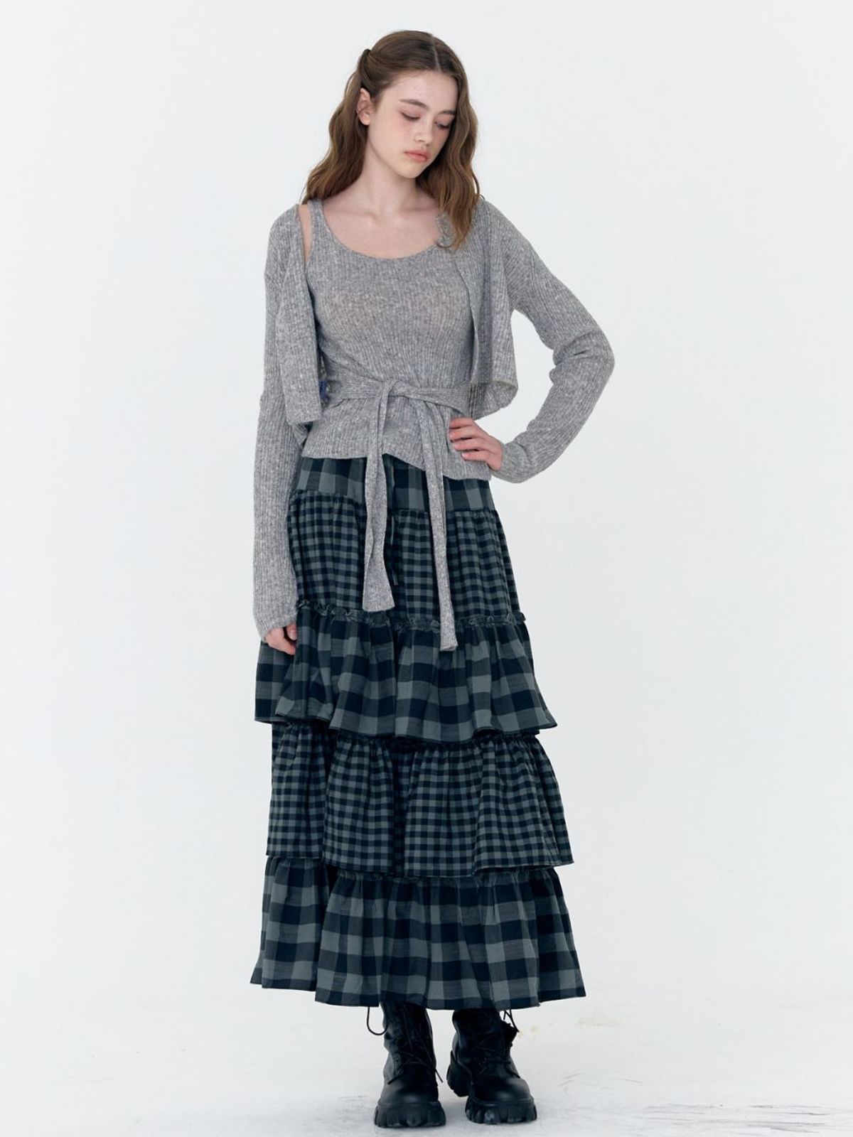 패브릭서울(FABRICSEOUL) round neck cardigan & sleeveless top set