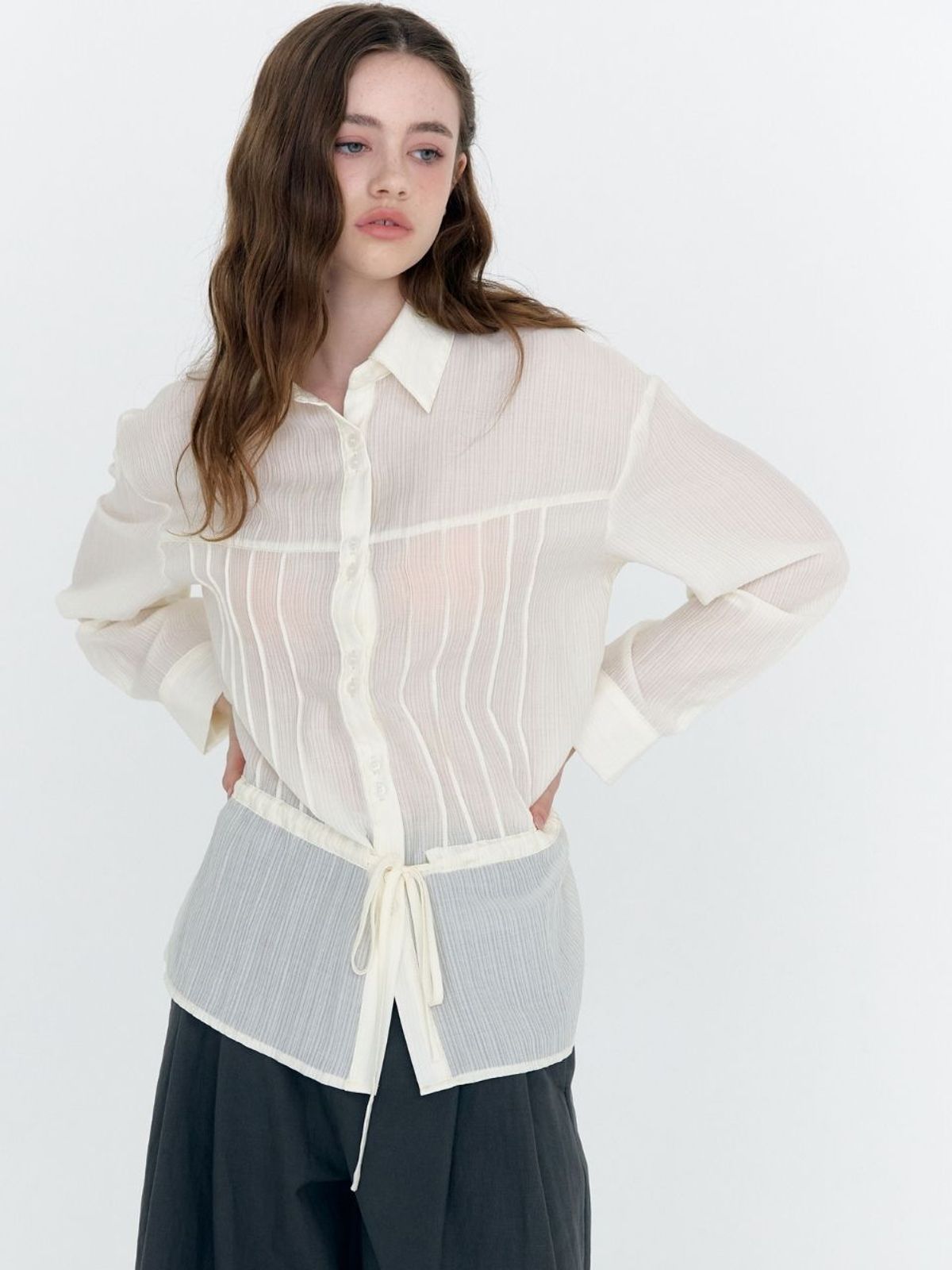 패브릭서울(FABRICSEOUL) button pintuck string blouse