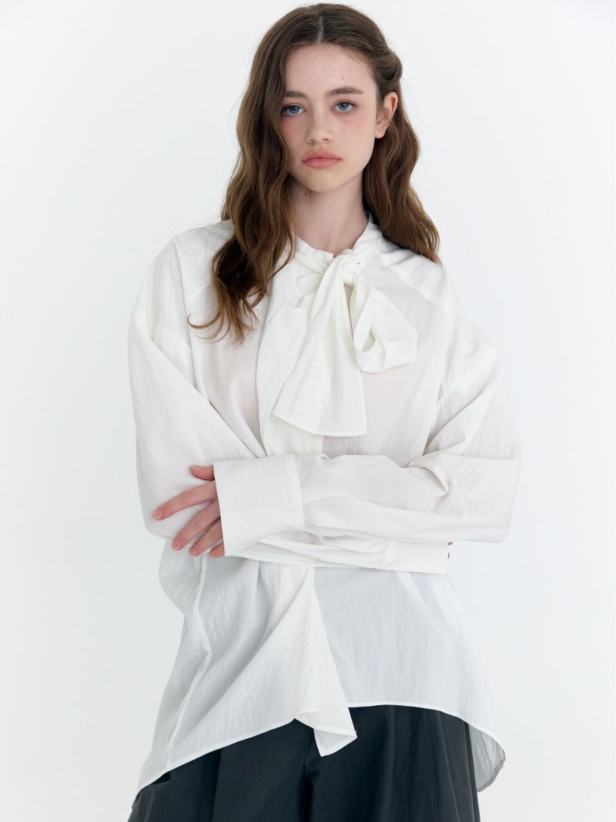 패브릭서울(FABRICSEOUL) scarf tie drape overfit blouse