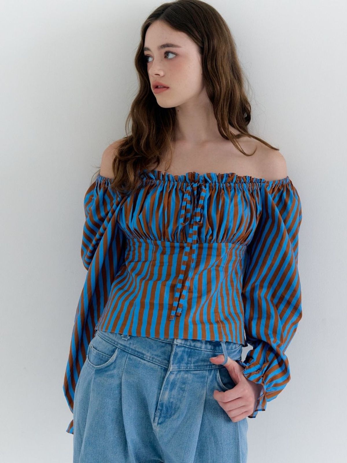 패브릭서울(FABRICSEOUL) stripe puff shirring blouse
