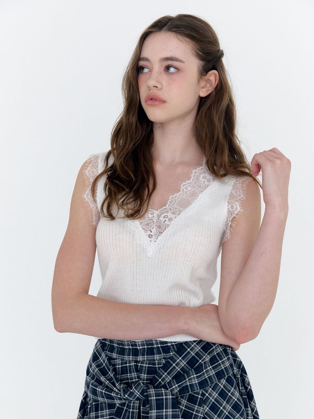 패브릭서울(FABRICSEOUL) lace ribbed sleeveless top knit