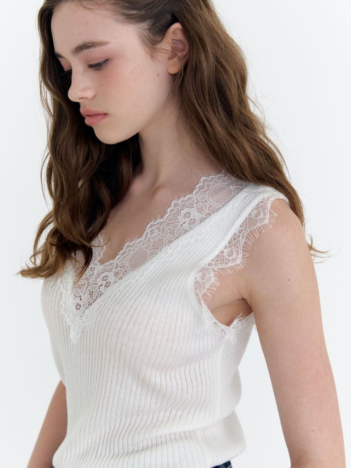 패브릭서울(FABRICSEOUL) lace ribbed sleeveless top knit
