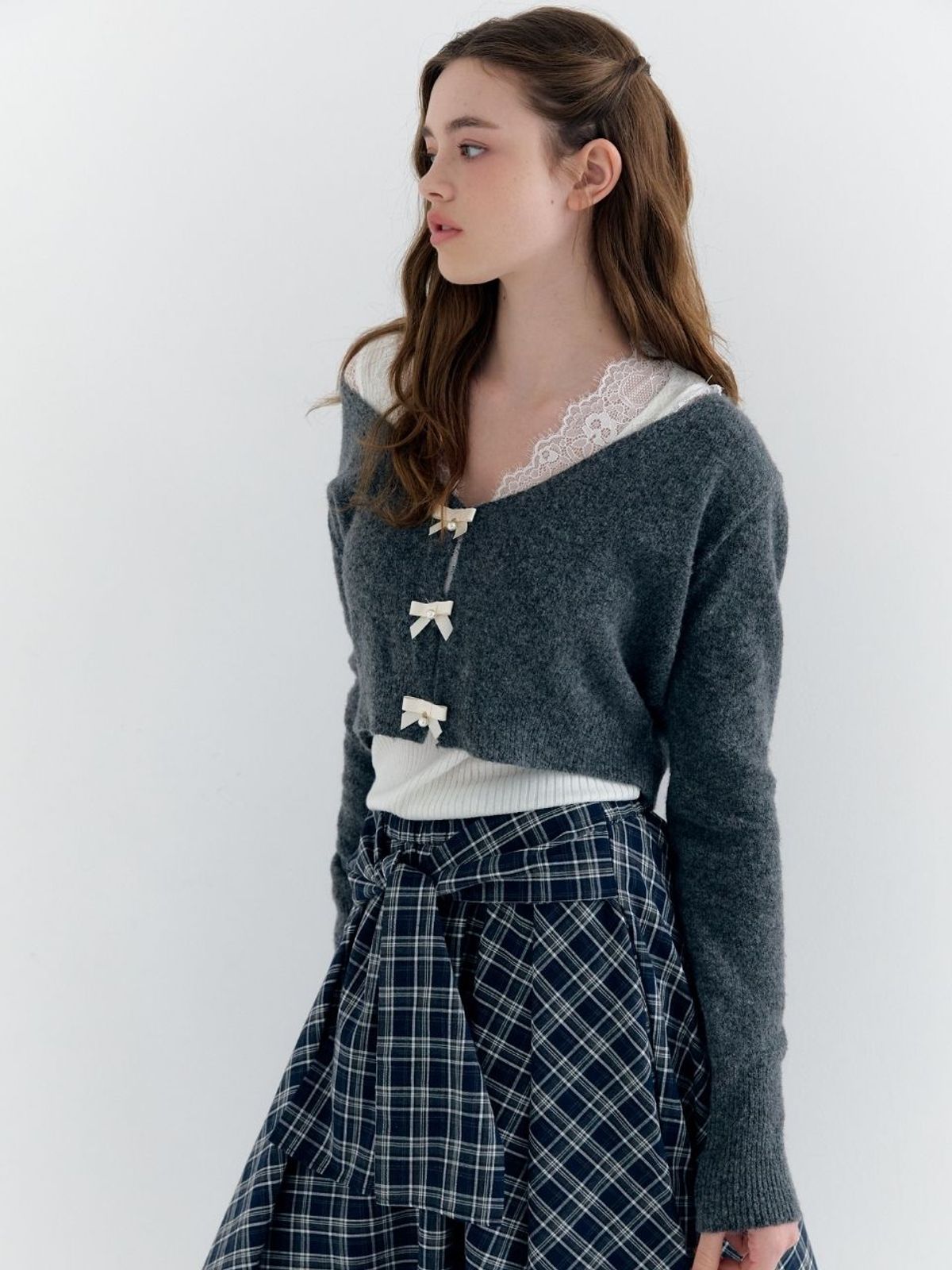 패브릭서울(FABRICSEOUL) ribbon v neck knit cardigan