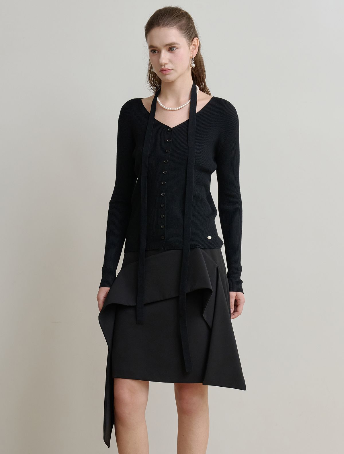 르이엘(LE YIEL) Ruffle A-Line Skirt_Black 러플 에이라인 스커트_블랙