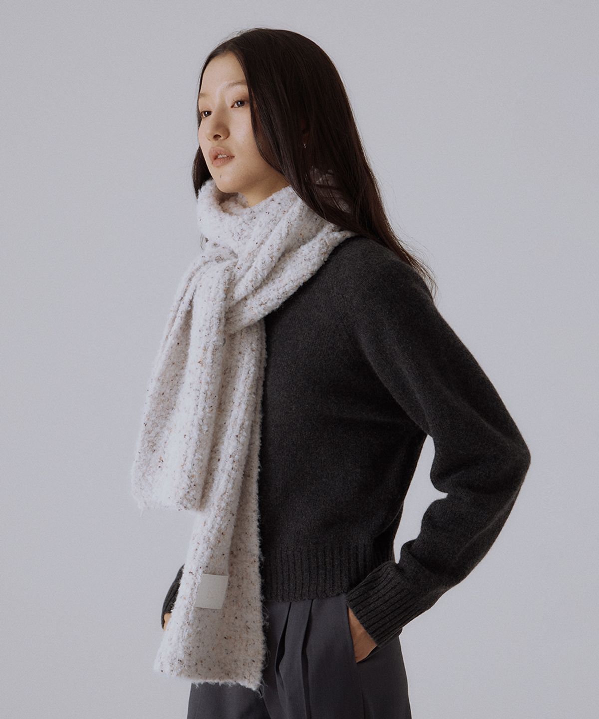 실른(SILN) Long cloud boucle knit muffler (OAT SPECKLE)