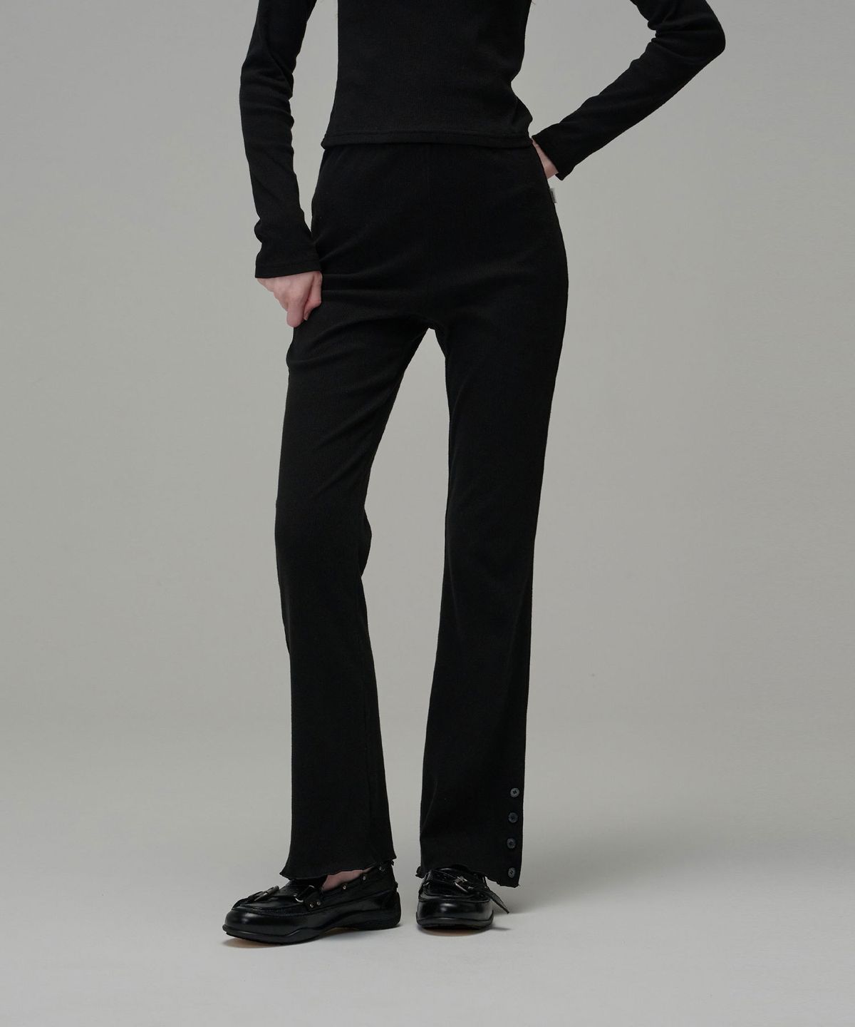 우네(OONE) Cotton Side Button Point Pants_Black