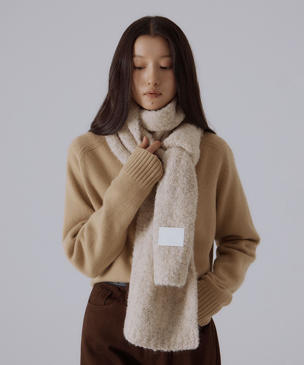 실른(SILN) Long cloud boucle knit muffler (OAT BEIGE)