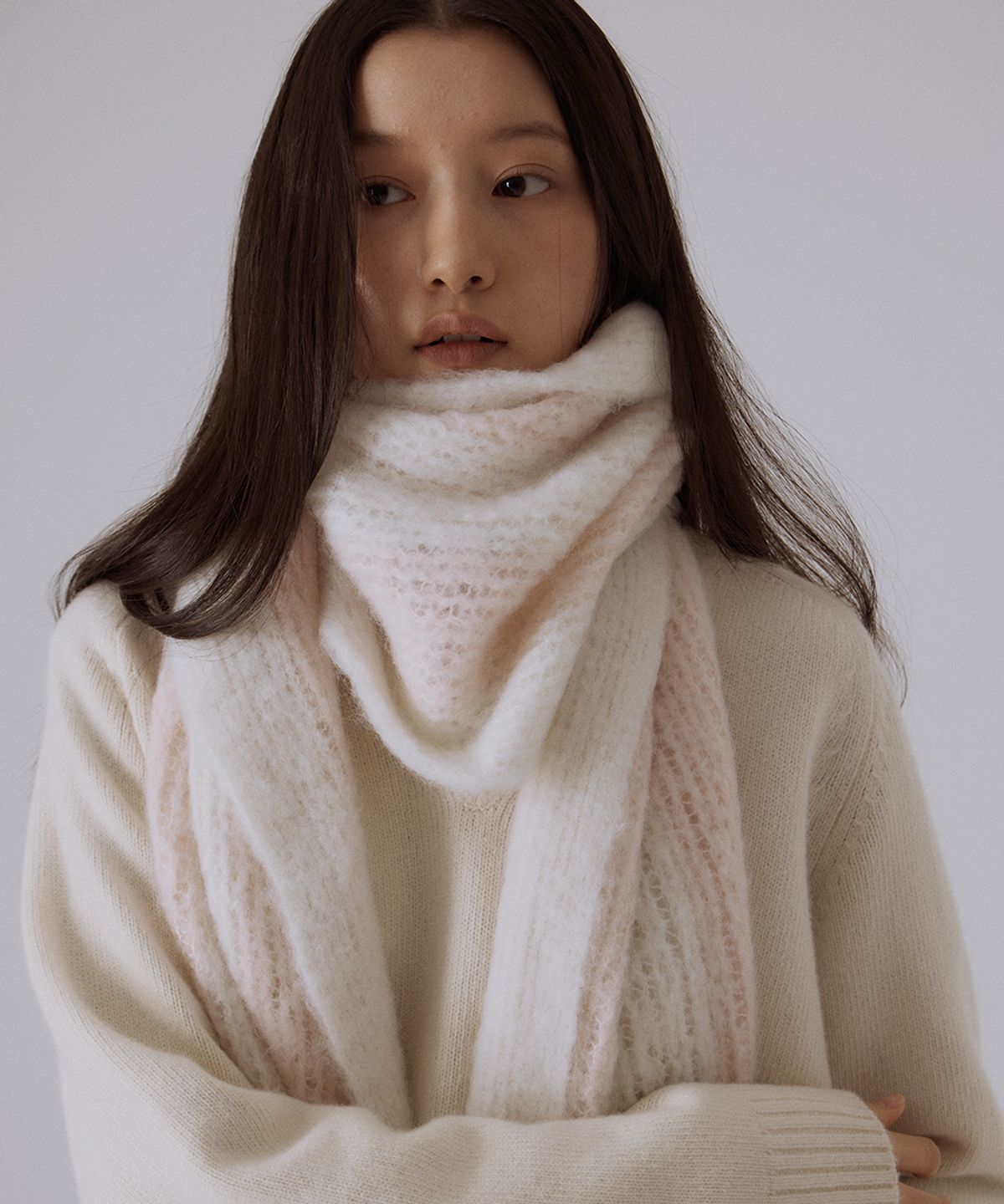 실른(SILN) Serra wide stripe knit muffler (BLUSH PINK/IVORY)