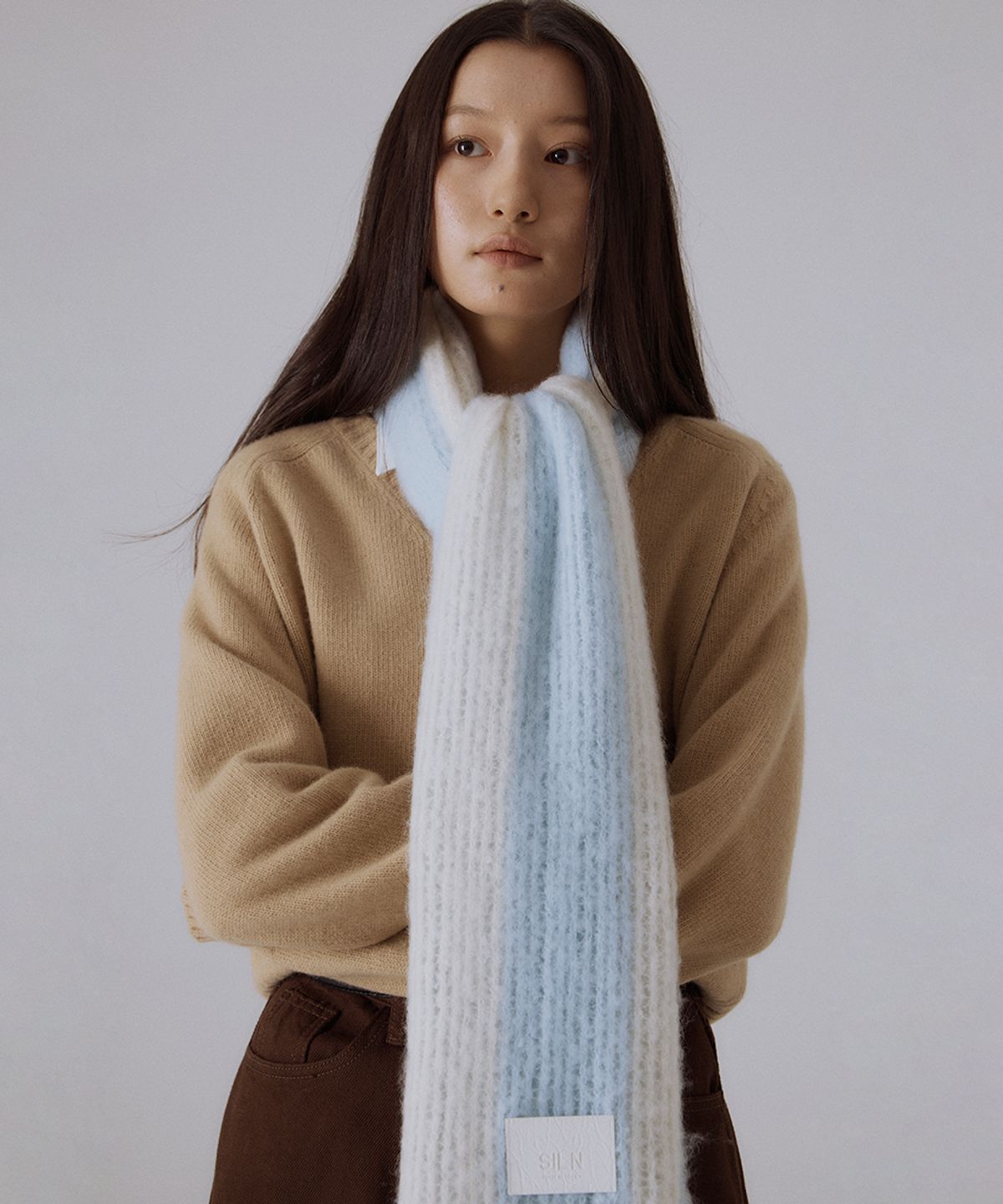 실른(SILN) Serra wide stripe knit muffler (BLUSH PINK/IVORY)