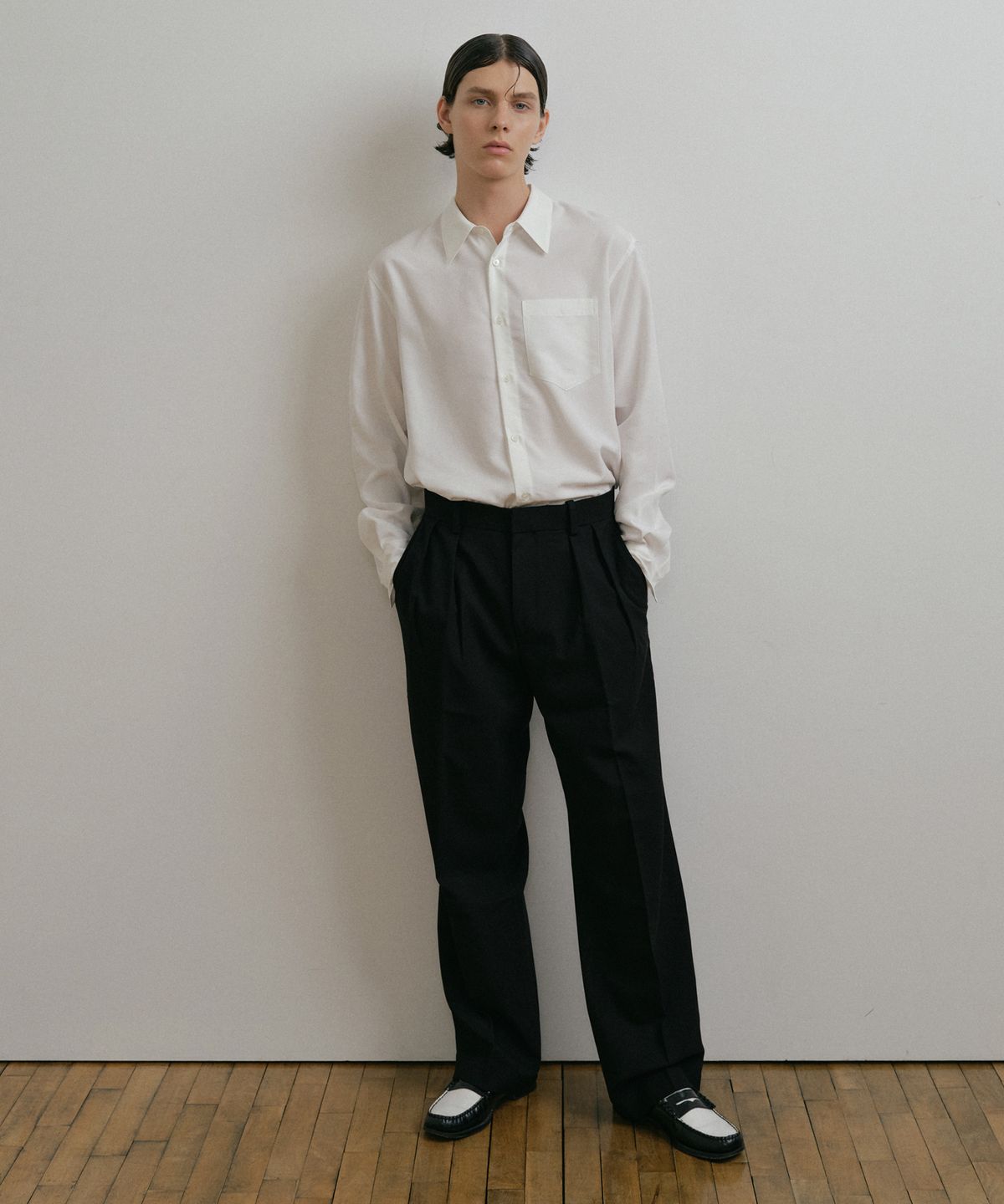 더스티화이트(DUSTYWHITE) WHITE TENCEL CLASSIC SHIRT
