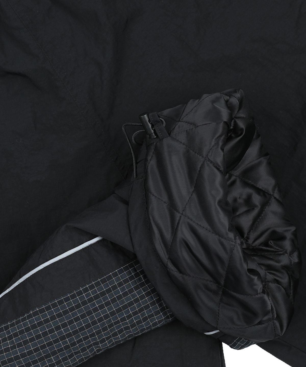 엑스톤즈(XTONZ) XP312 체크 나일론 퀼팅 패딩 팬츠 (BLACK)