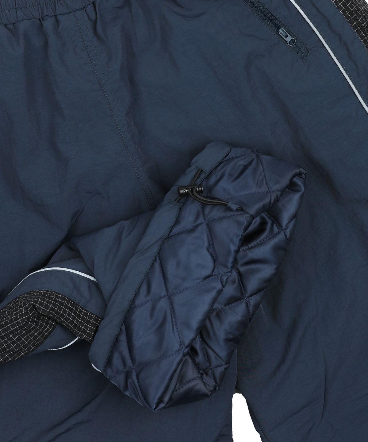 엑스톤즈(XTONZ) XP312 체크 나일론 퀼팅 패딩 팬츠 (NAVY)