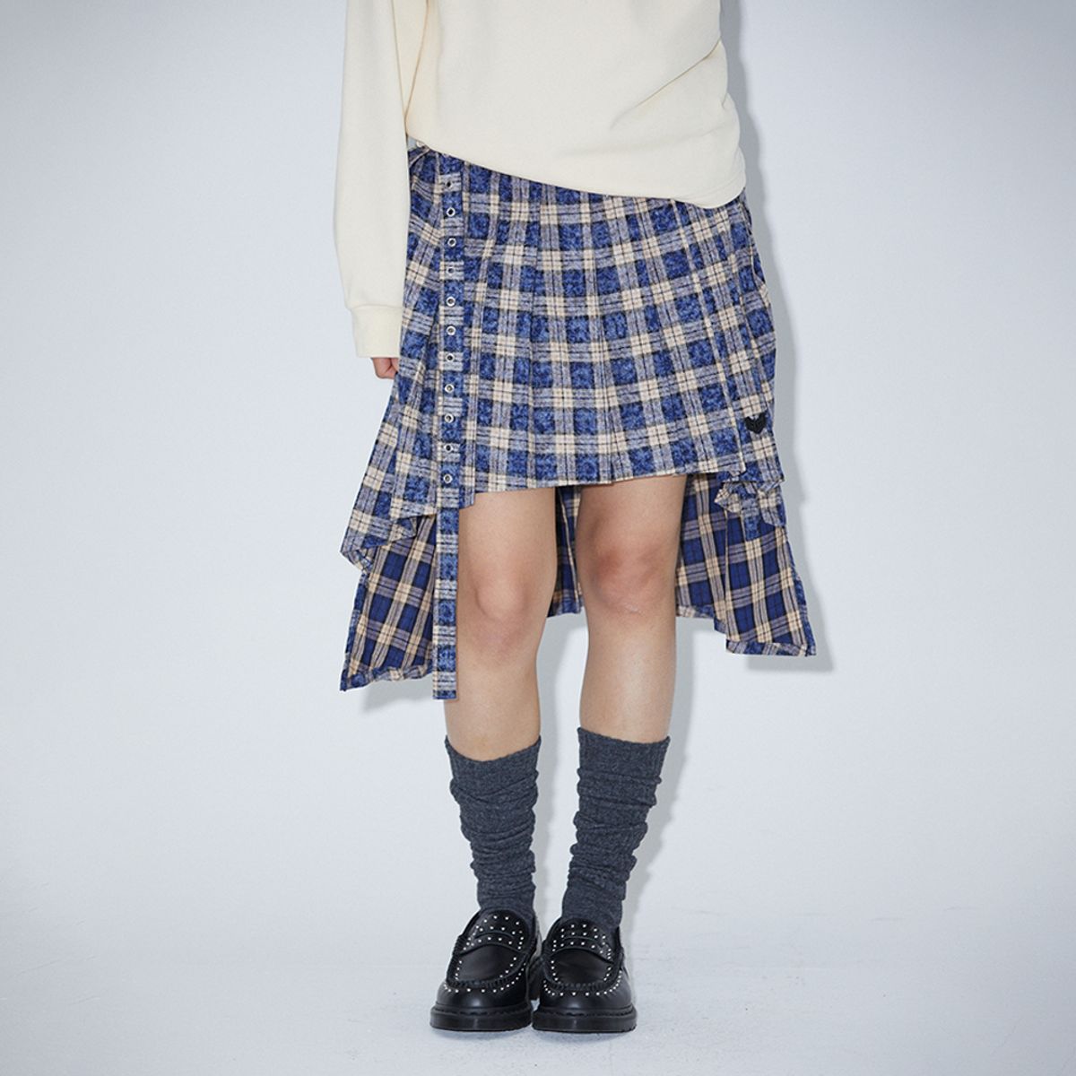 라라폭스(LALAFOX) LOOSE KNIT KNEE SOCKS CHARCOAL 양말 BR4AK002