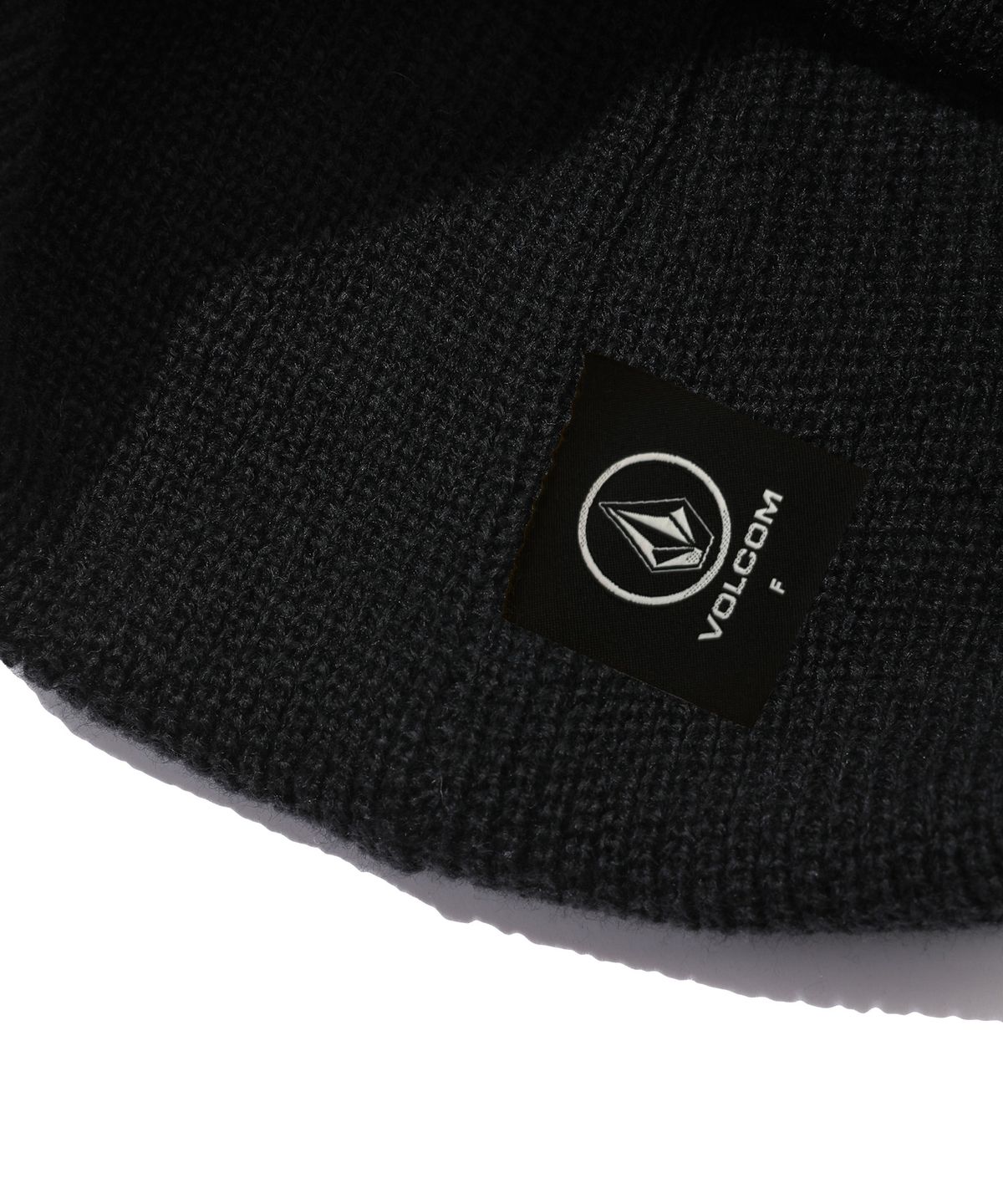볼컴(VOLCOM) 에센셜 비니(블랙)
