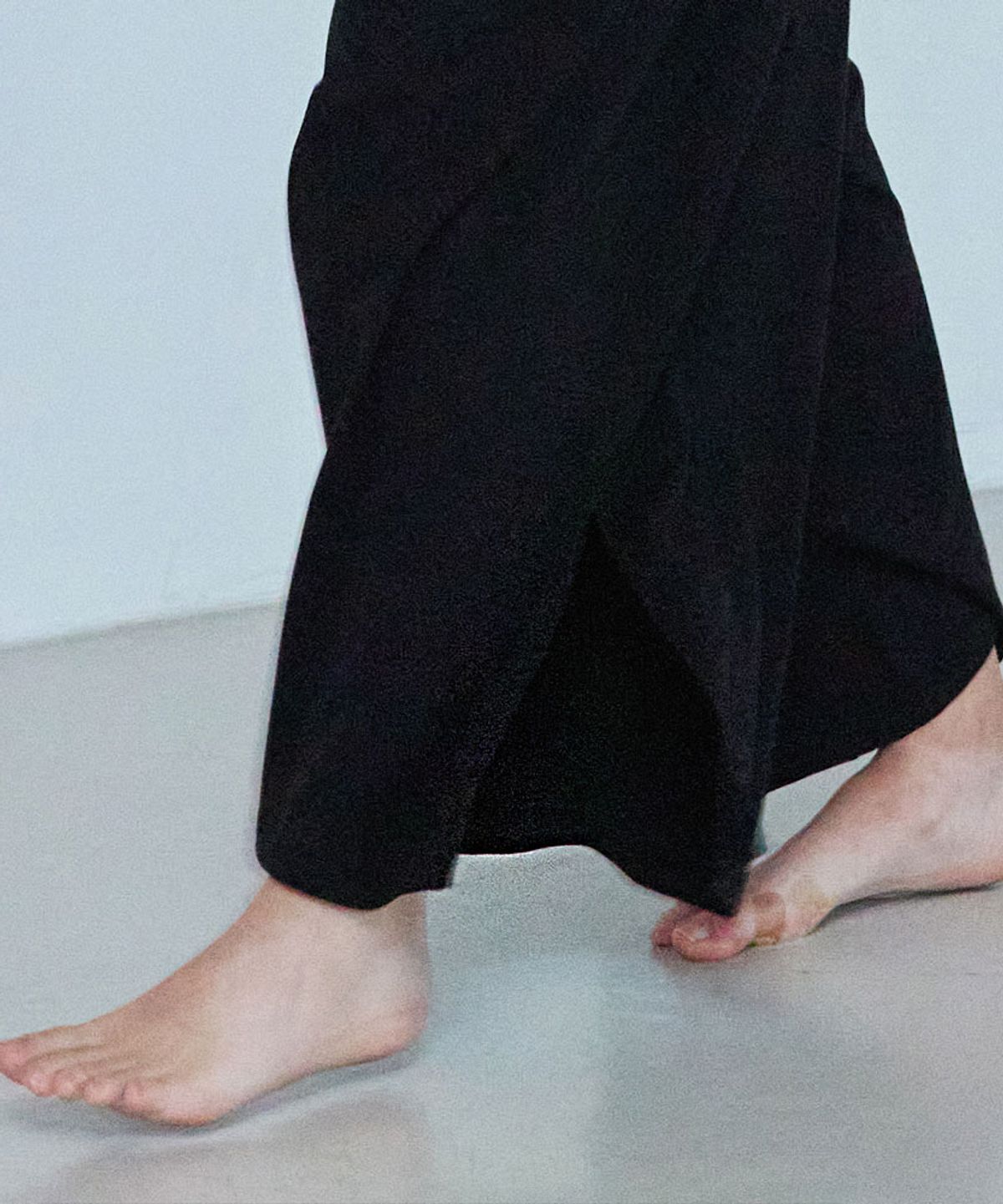 데비웨어(DEVIWEAR) 퍼지 와이드 하렘팬츠 DEVI-B0089-블랙