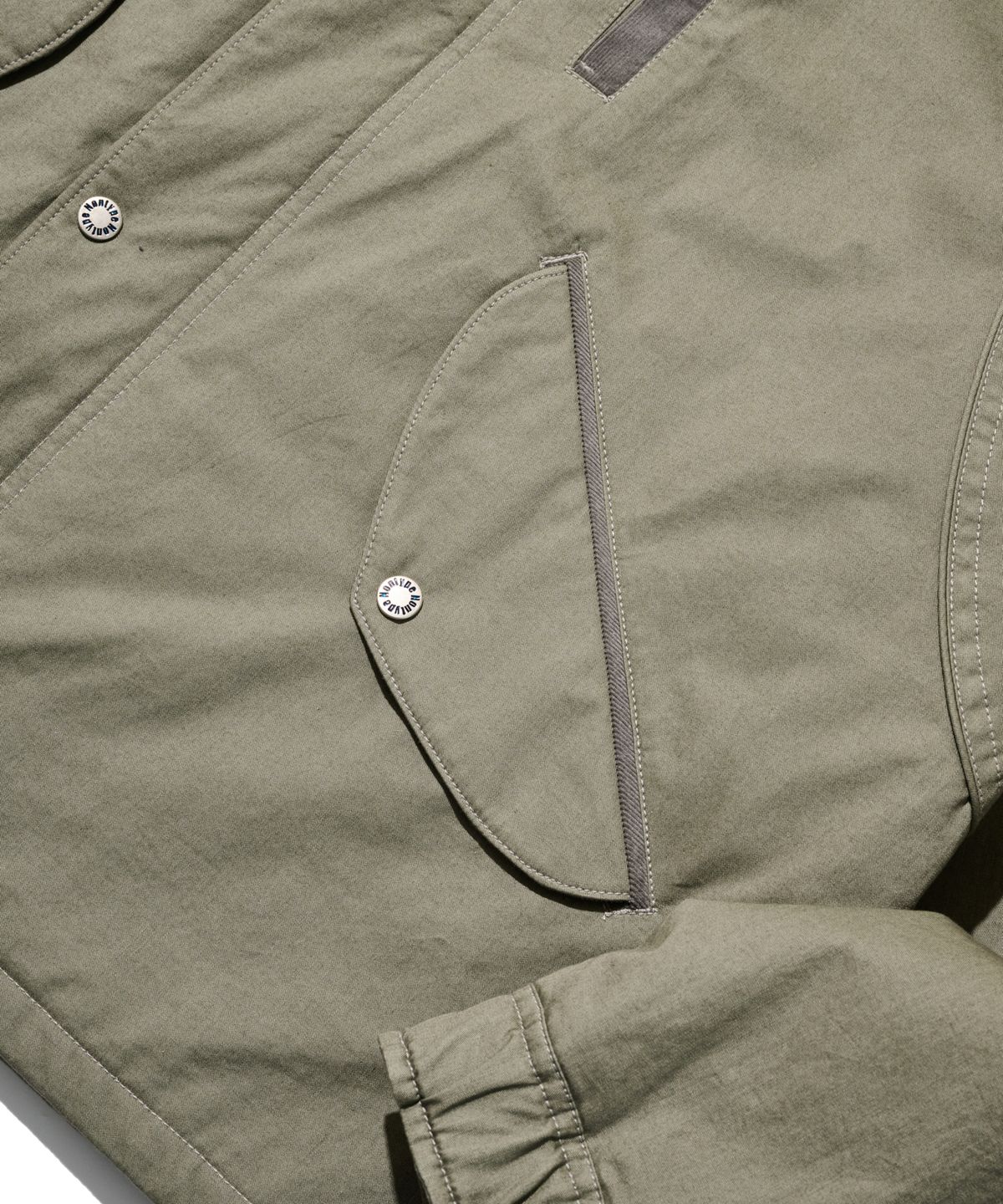 논타입(NONTYPE) VTG STAND MIL BOMBER (KHAKI GREY)