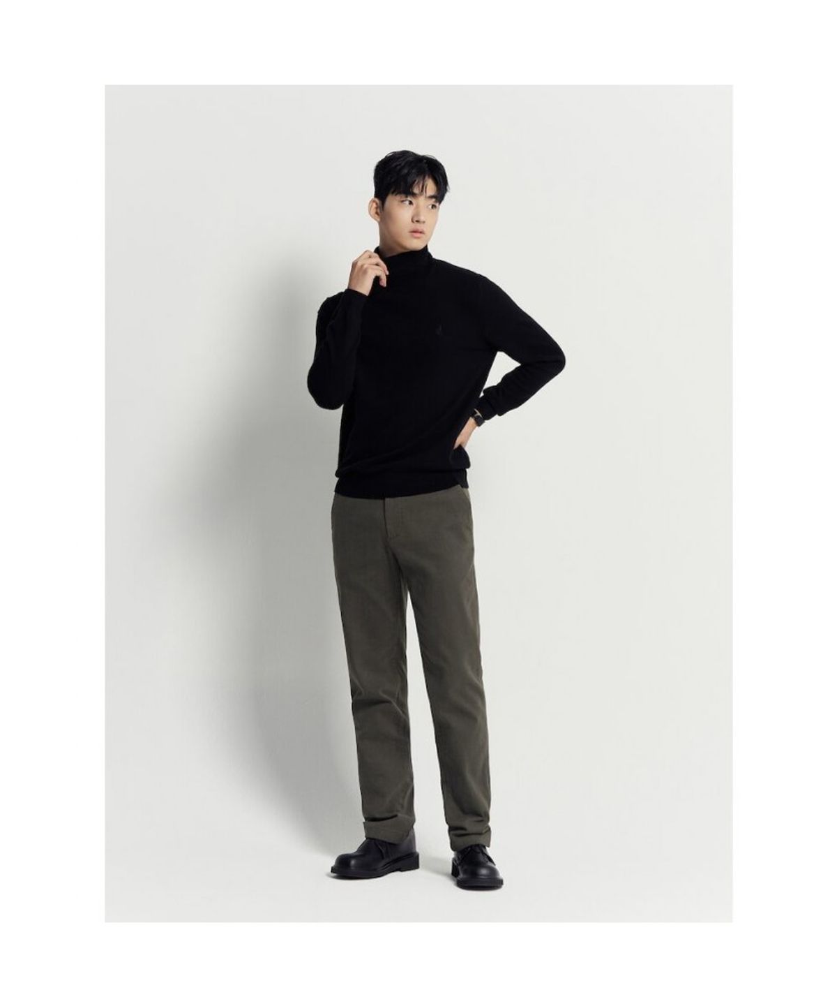 빈폴 멘(BEANPOLE MEN) 10수 트윌 스탠다드핏 팬츠  카키