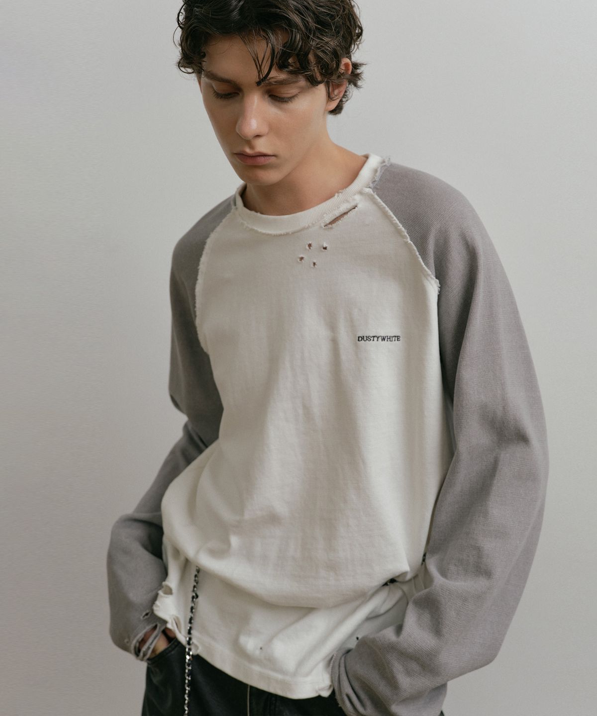 더스티화이트(DUSTYWHITE) 5s COTTON PIGMENT DESTROYED WHITE RAGLAN LONG T-SHIRT