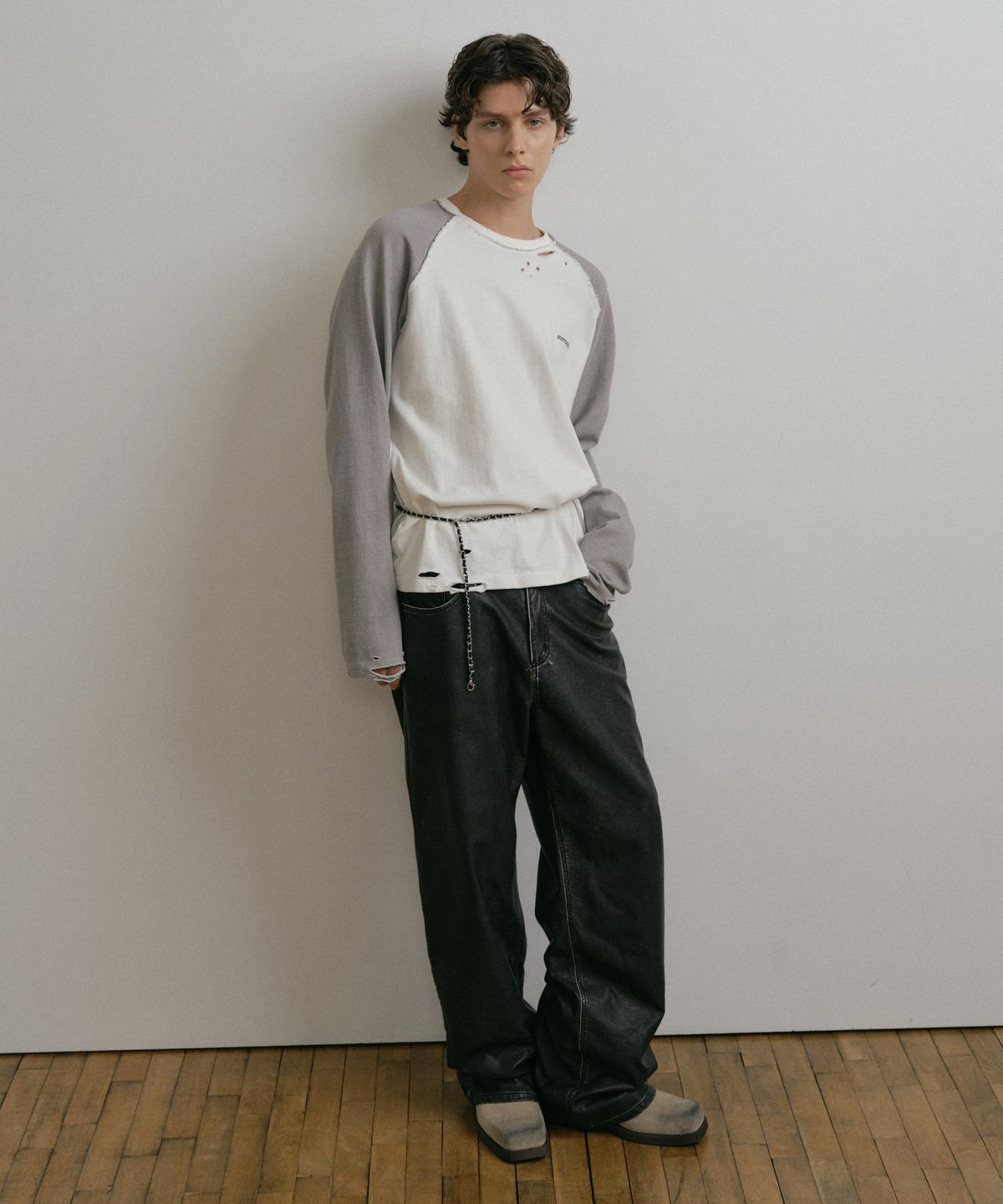 더스티화이트(DUSTYWHITE) 5s COTTON PIGMENT DESTROYED WHITE RAGLAN LONG T-SHIRT