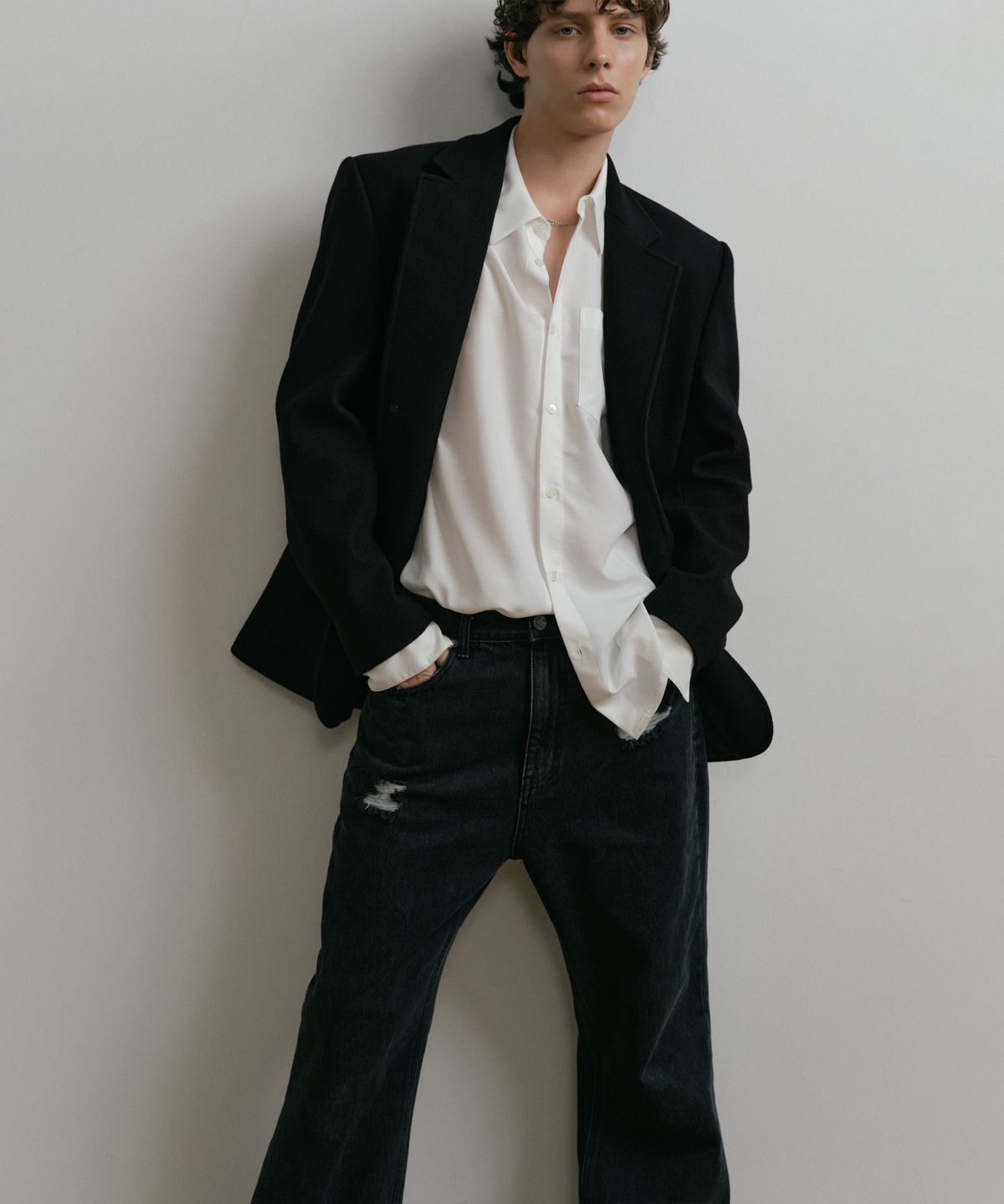 더스티화이트(DUSTYWHITE) BLACK WOOL ZIP-SLEEVE TAILORED BLAZER