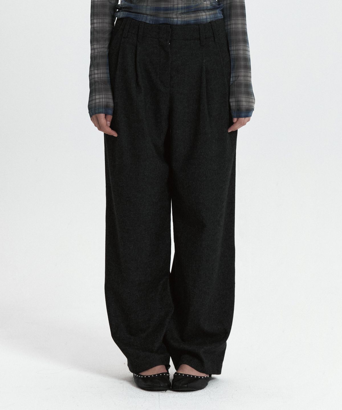 큐리티(CURETTY) C DOUBLE LOOP WIDE WOOL SLACKS_CHARCOAL
