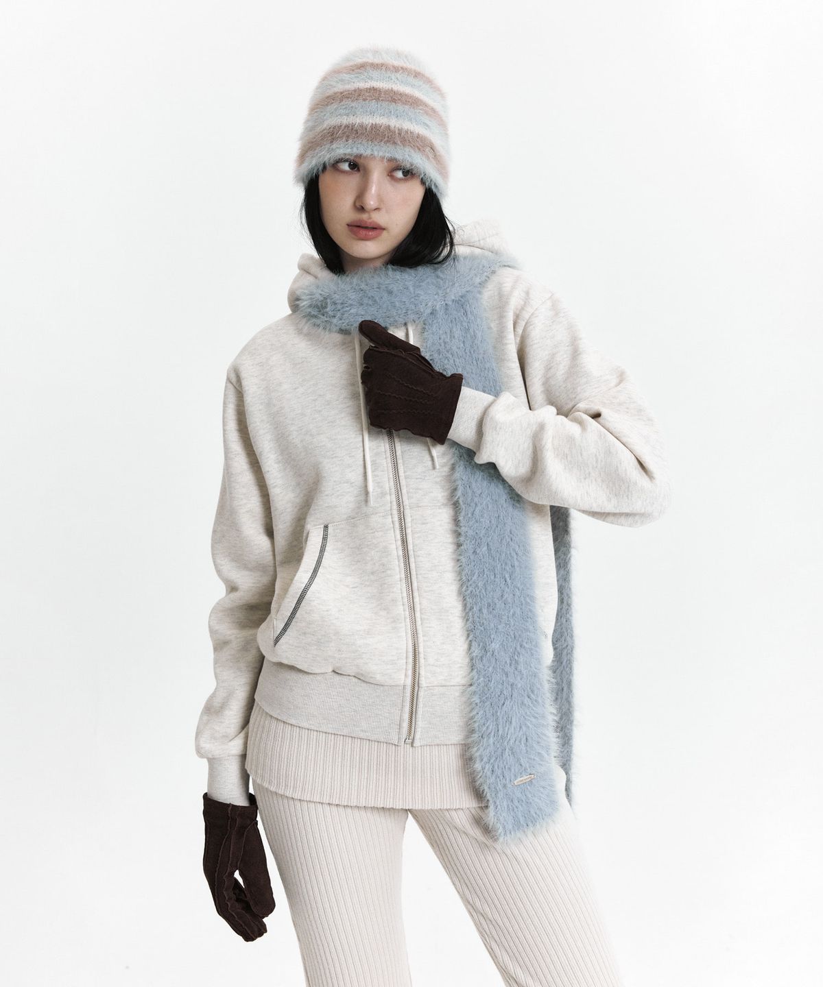 큐리티(CURETTY) C HAIRY MUFFLER_LIGHT BLUE