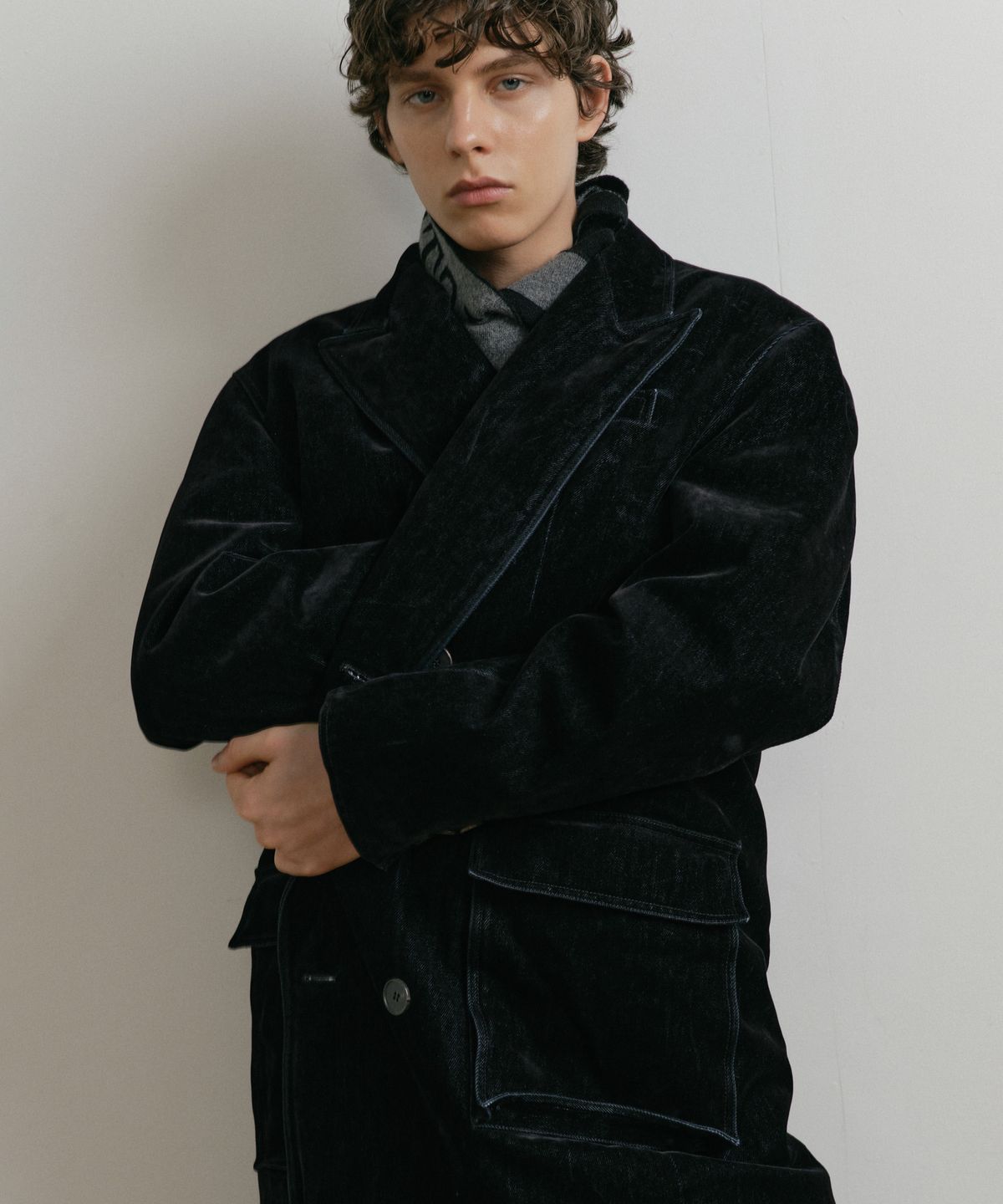더스티화이트(DUSTYWHITE) VELVET WASHED PADDED DOUBLE-BREASTED COAT (5oz)
