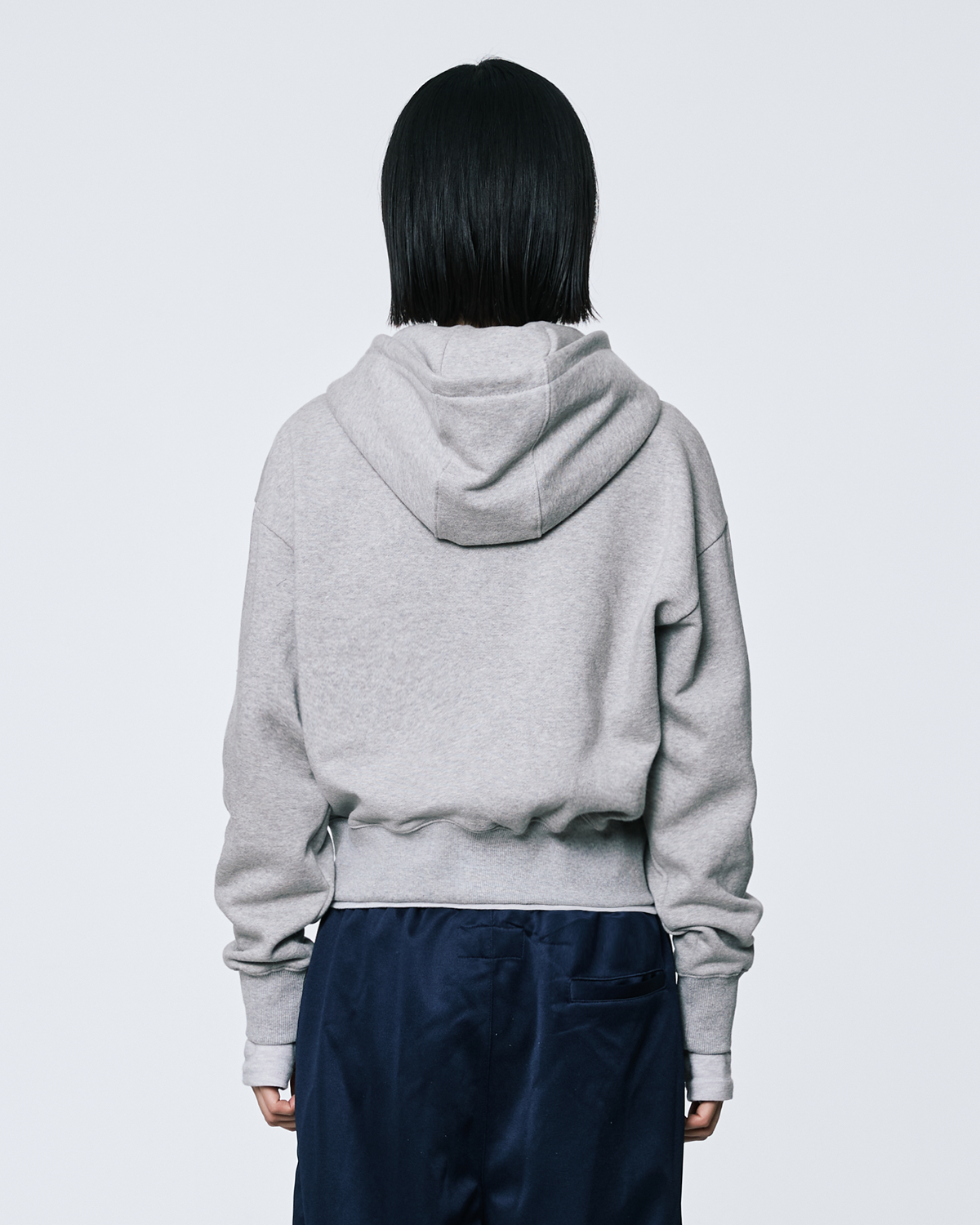 어앰비션(AAMBITION) 부클 크롭 후드 집업 (메란지)
