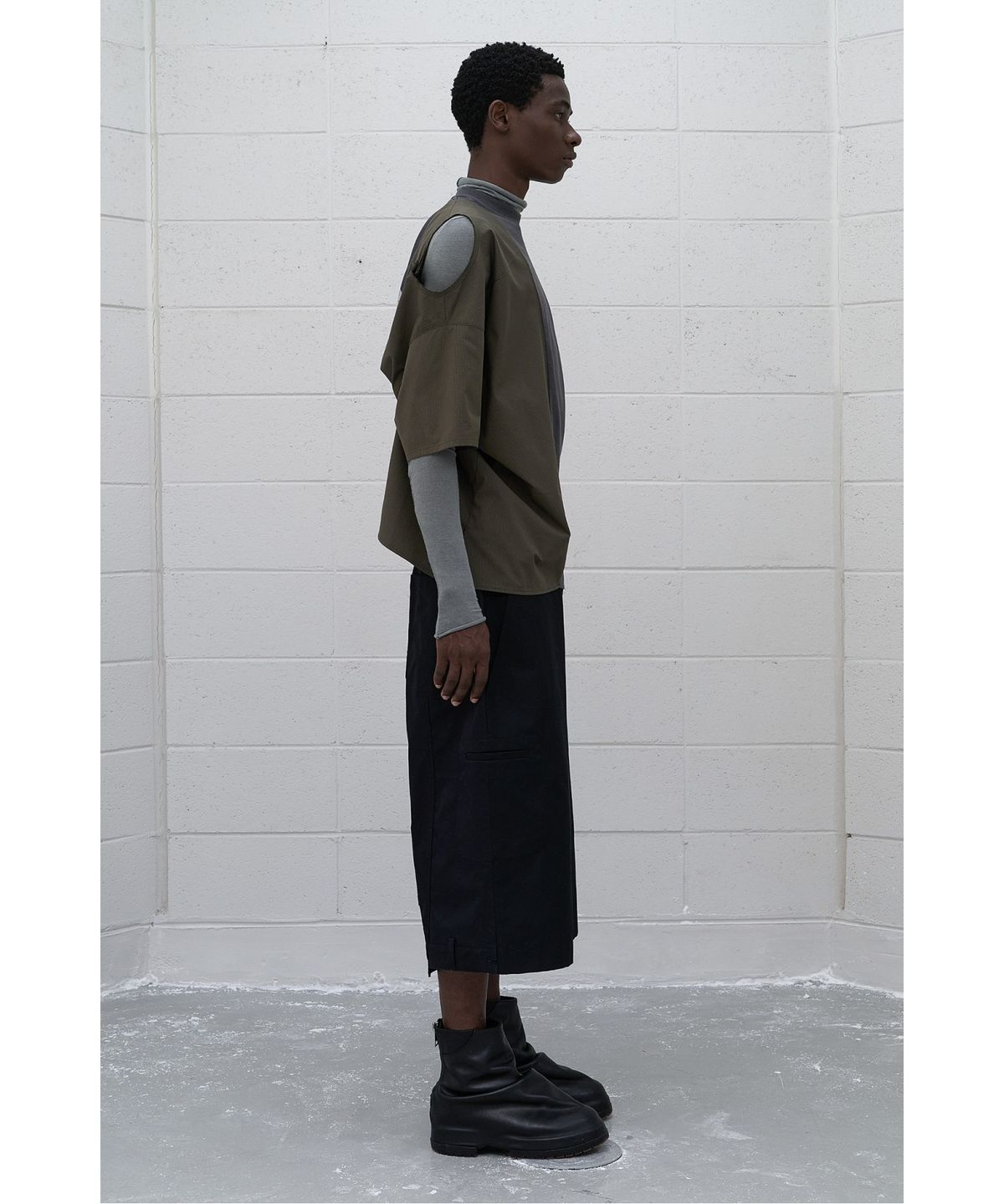 래코드(RECODE) (RE;CODE × OBJECTS IV LIFE by Daniel Arsham) Half Fabric Mixed Top R0TAX25220GYX