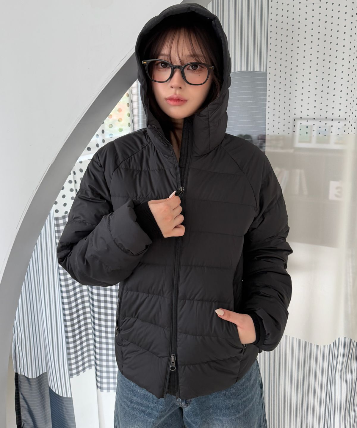커스텀어클락 우먼(COSTUMEOCLOCK WOMAN) [덕다운ver.] 라이트웨이트 후드 덕다운 패딩 자켓 블랙 COWJP001BLACK