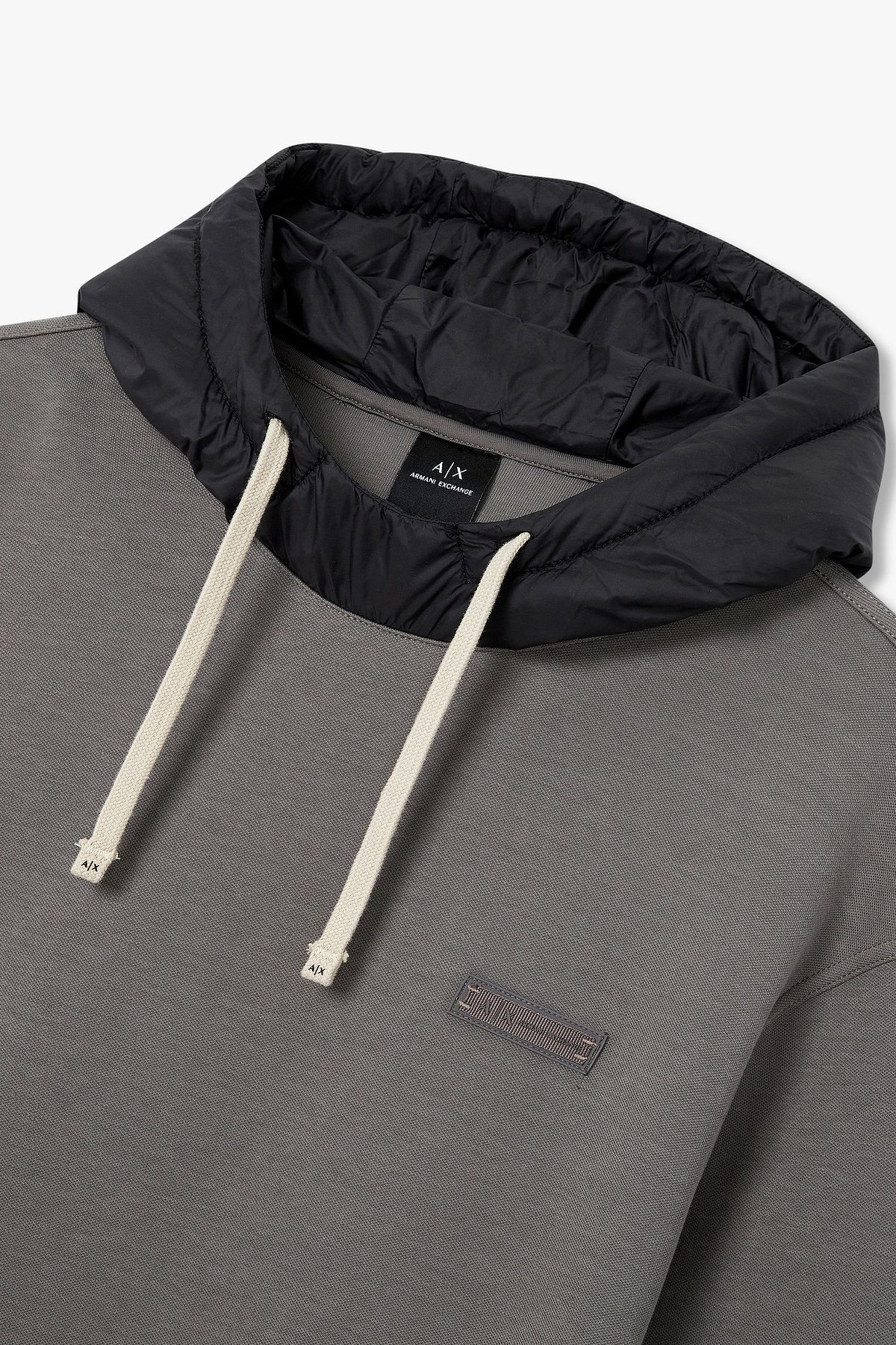 아르마니 익스체인지(ARMANI EXCHANGE) 남성 콘트라스트 로고 패치 후디_다크 그레이 A415331020