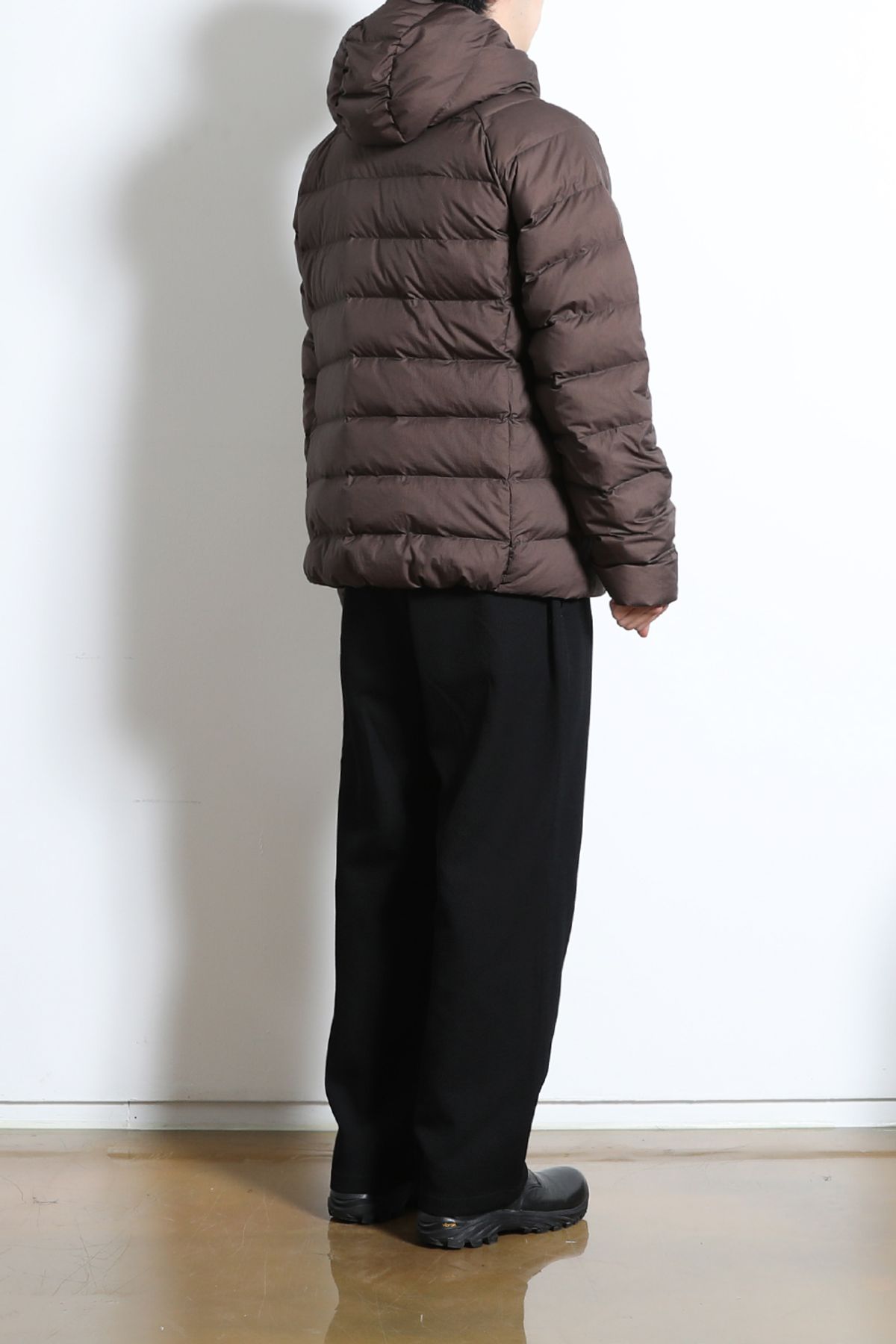 홀리선(HORLISUN) Frost Hood Duckdown Light Jacket Dark Brown