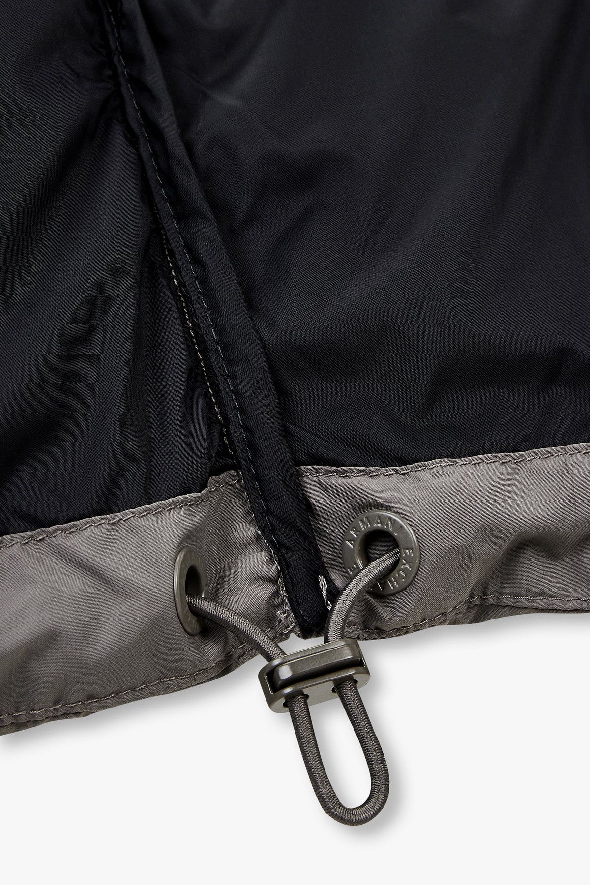 아르마니 익스체인지(ARMANI EXCHANGE) 남성 디태처블 후드 라이트 다운 자켓_다크 그레이 A415310011