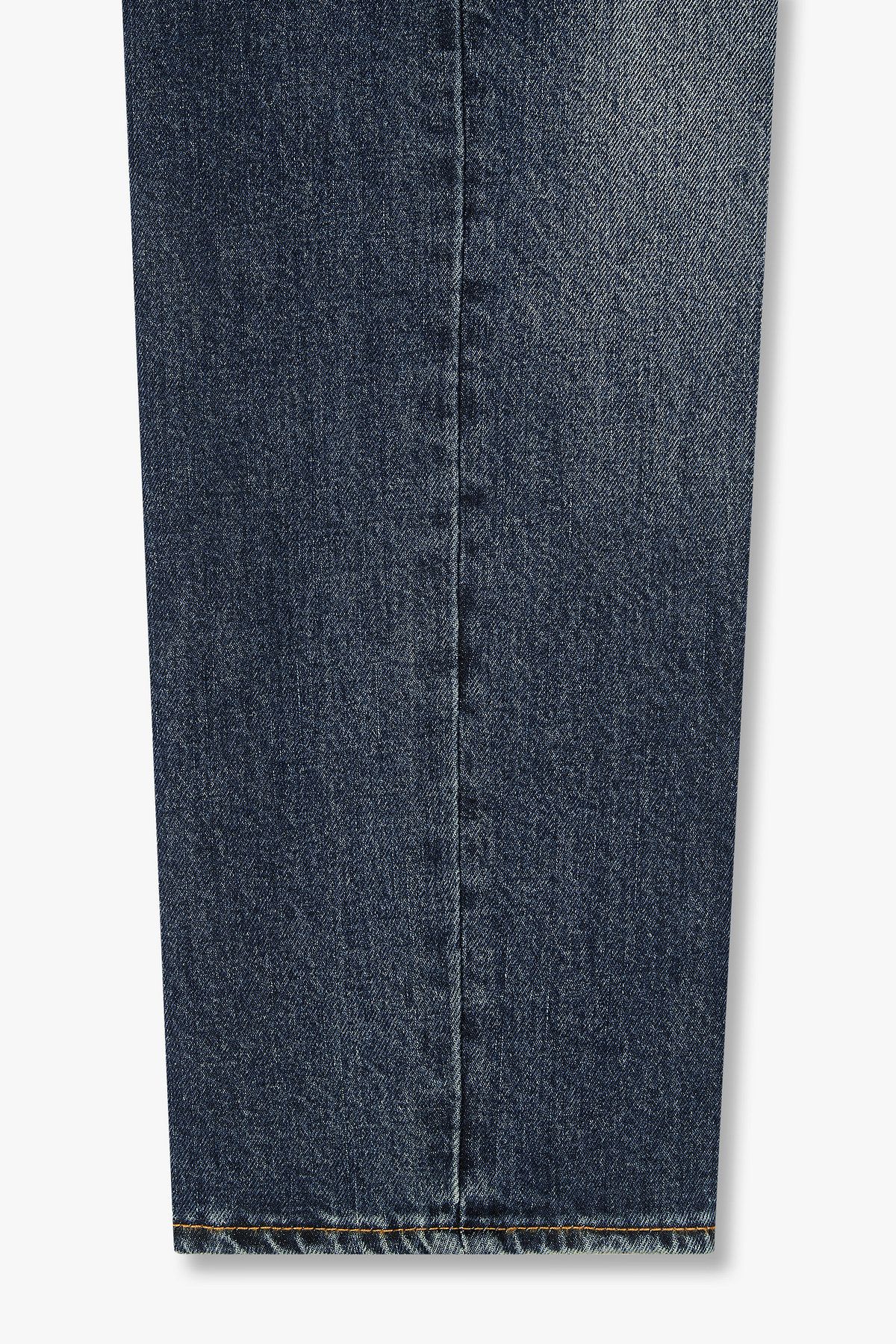 아르마니 익스체인지(ARMANI EXCHANGE) 남성 배색 스티치 슬림 데님 팬츠_블루 A415340004
