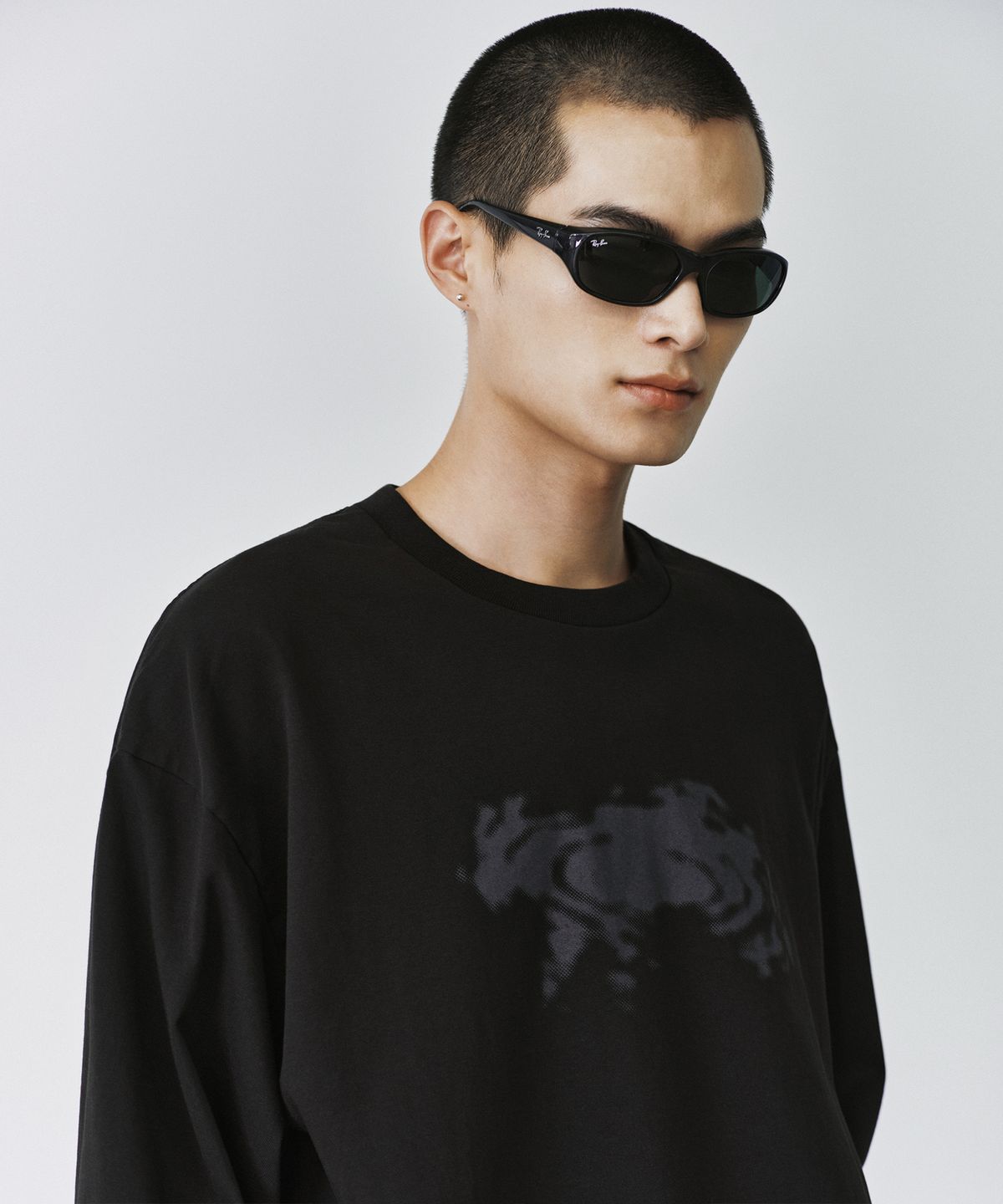 브랜디드(BRANDED) CATSMIC GRAPHIC LONG SLEEVE [BLACK]