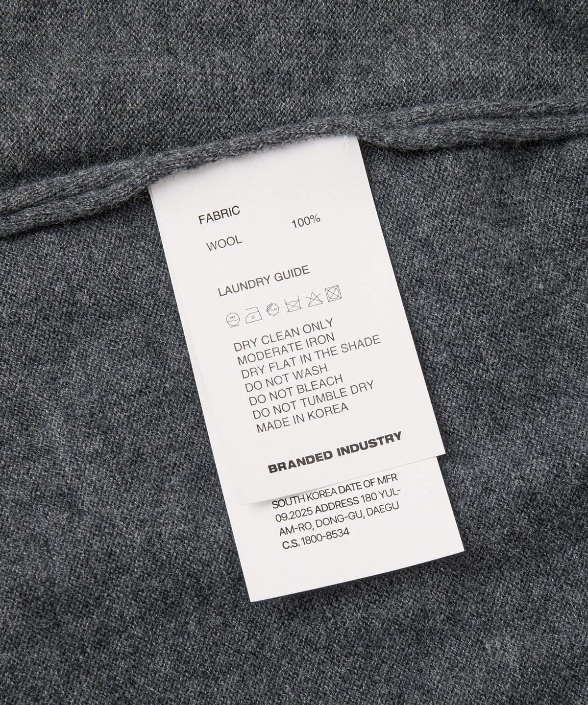 브랜디드(BRANDED) [SUPERIOR] ESSENTIAL SUPERFINE ROUND CARDIGAN [CHARCOAL]