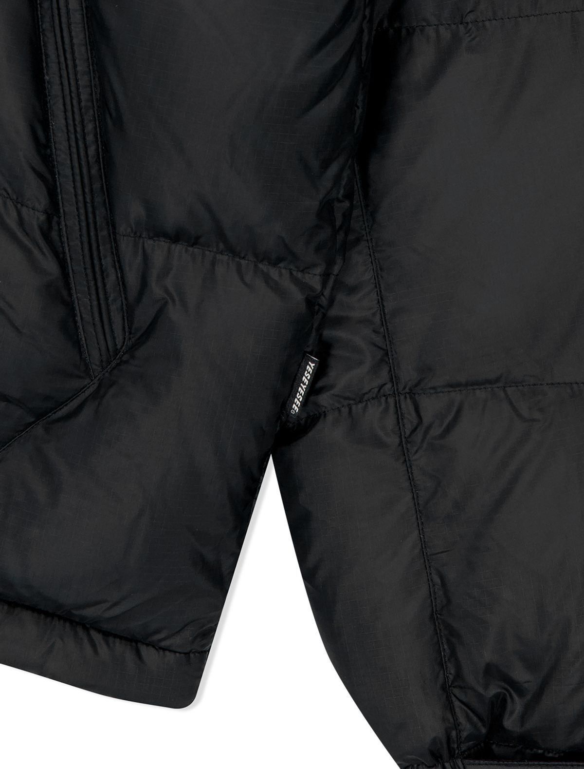 예스아이씨(YESEYESEE) Sign Logo Down Jacket Black
