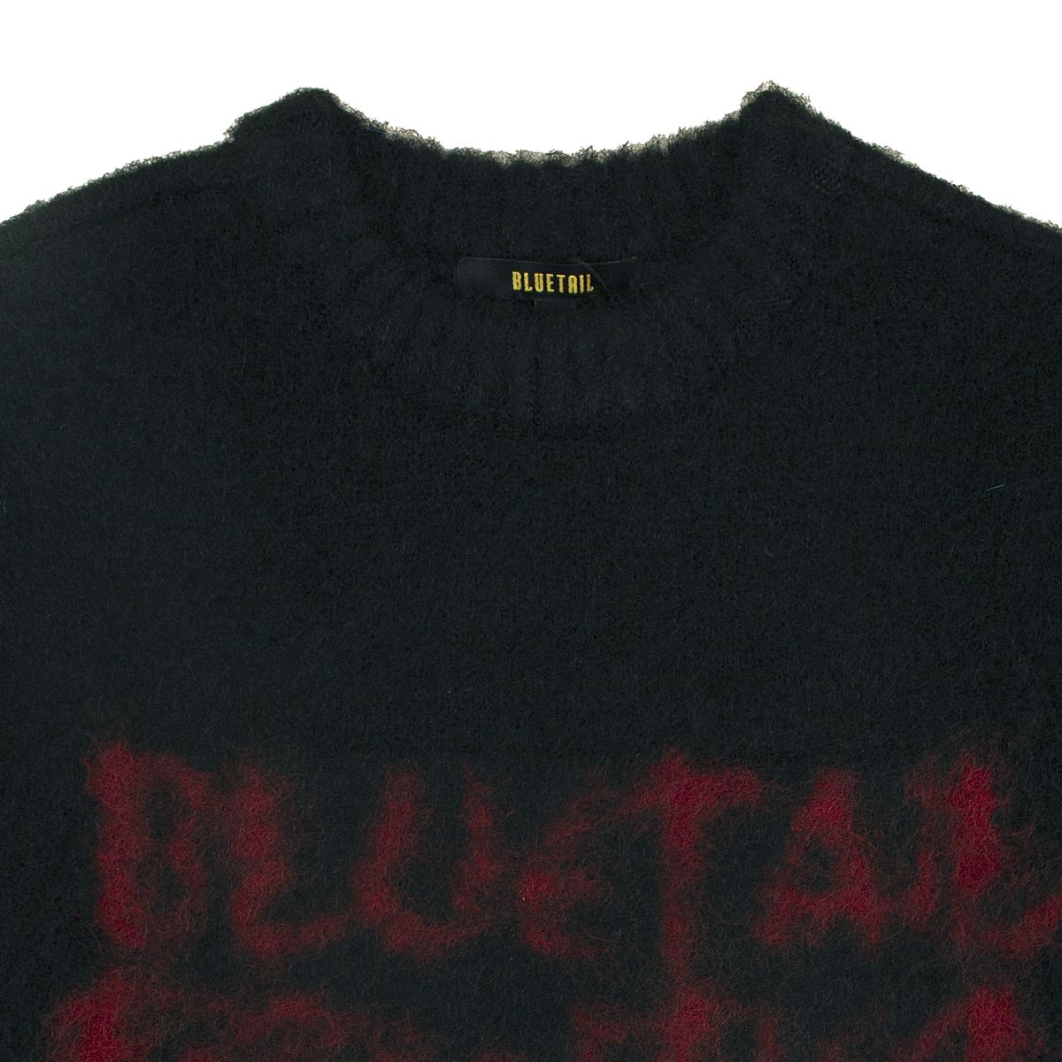 블루테일(BLUETAIL) AZH4SW01BK 레터 자카드 크루넥 스웨터