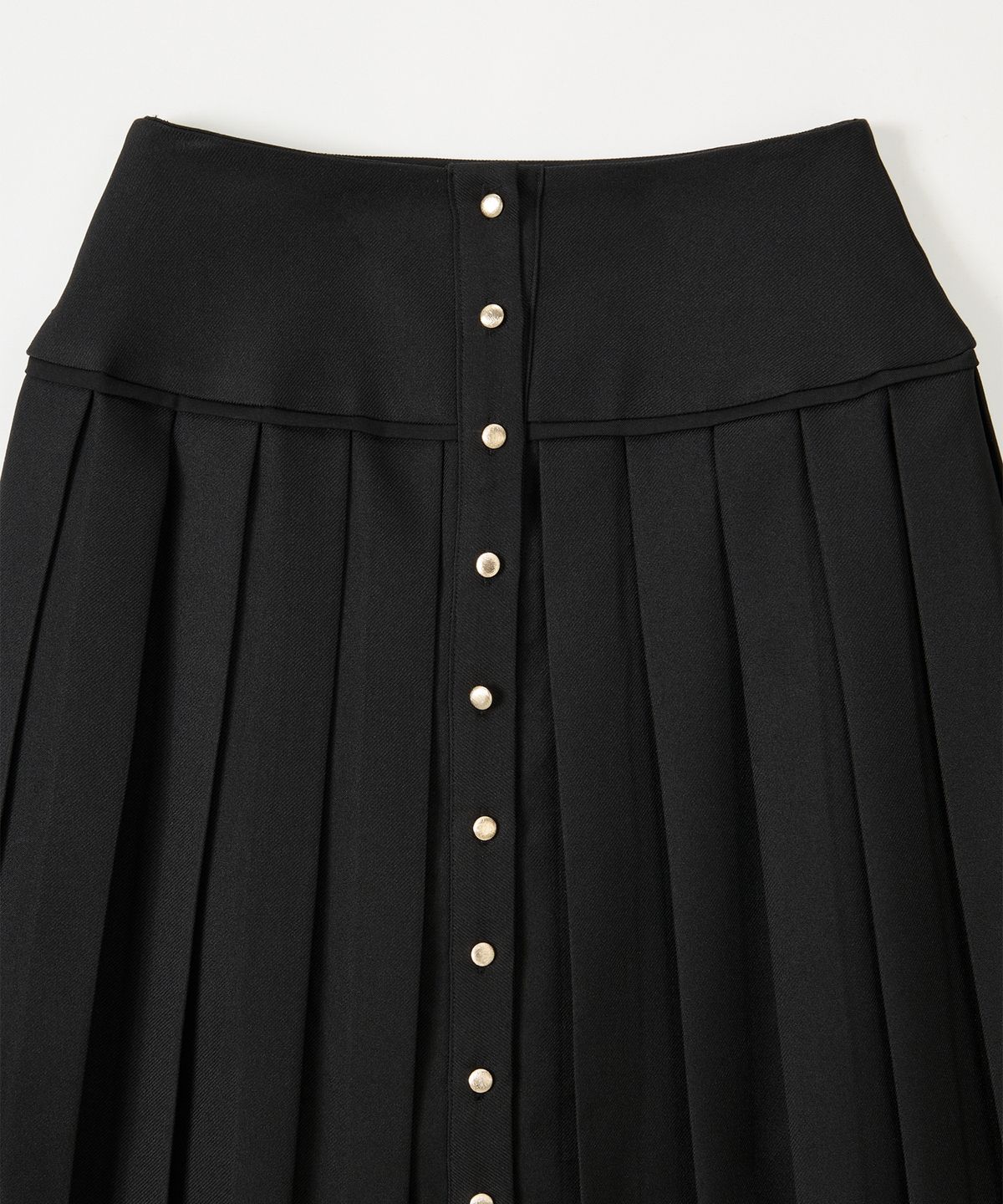 살롱 드 욘(SALON DE YOHN) Classic Button Pleated Skirt_ Black