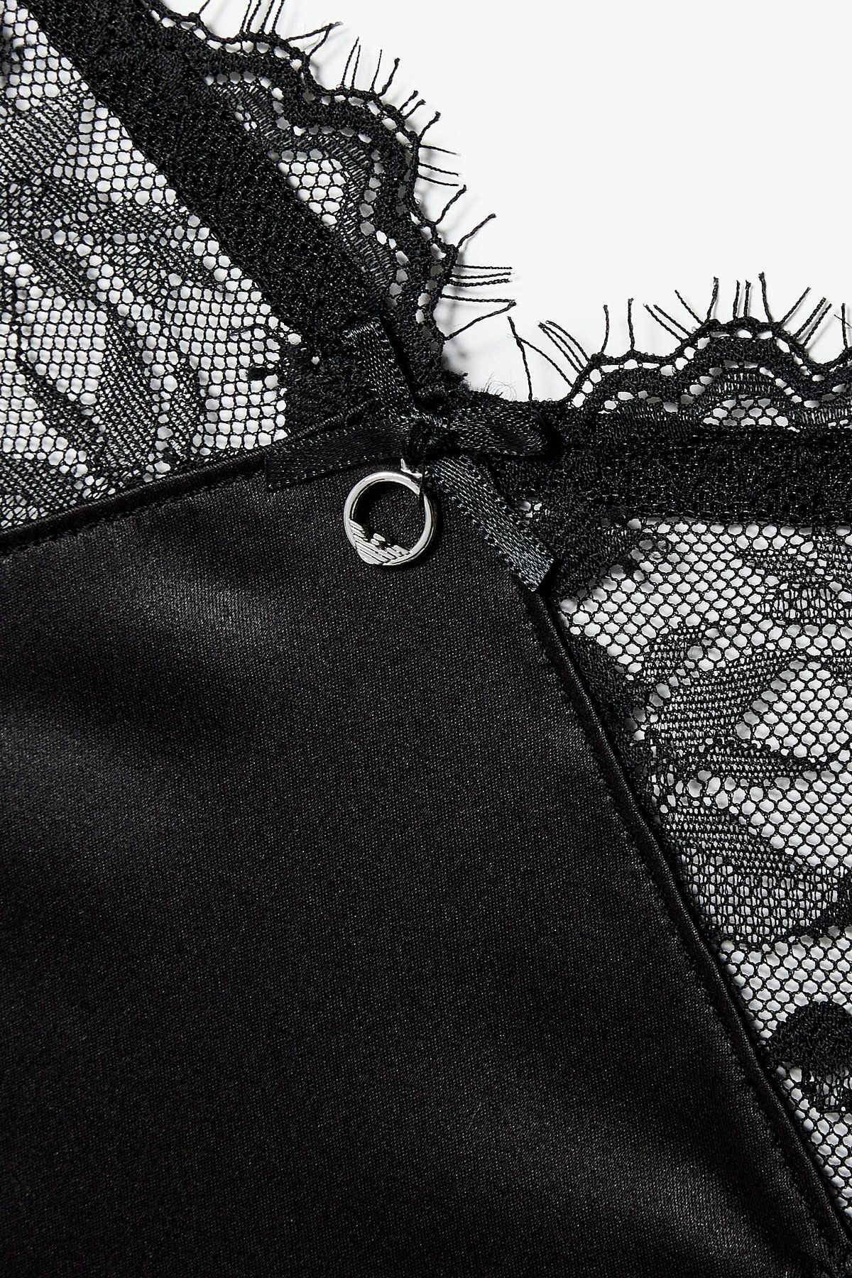 엠포리오 아르마니 언더웨어(EMPORIO ARMANI UNDERWEAR) 여성 플라워 자카드 브라질리언 브리프_블랙 0825311518