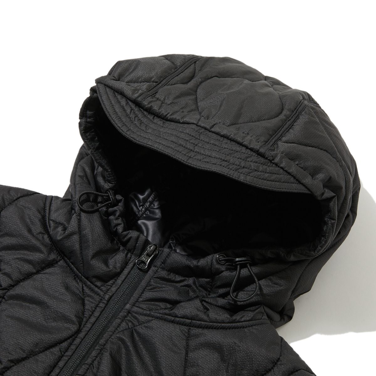펜필드(PENFIELD) 사이드 어드저스트나일론 퀼팅 후드 베스트 블랙_FR4WV44U
