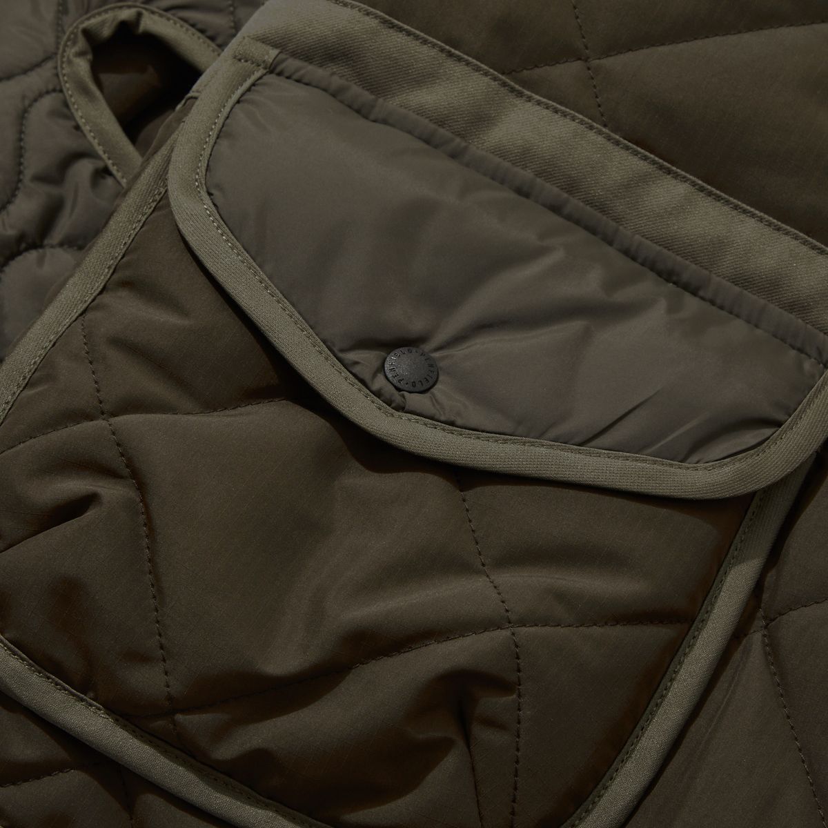 펜필드(PENFIELD) 랙스 리버시블 퀼팅 라이너 올리브_FR4WJ81U