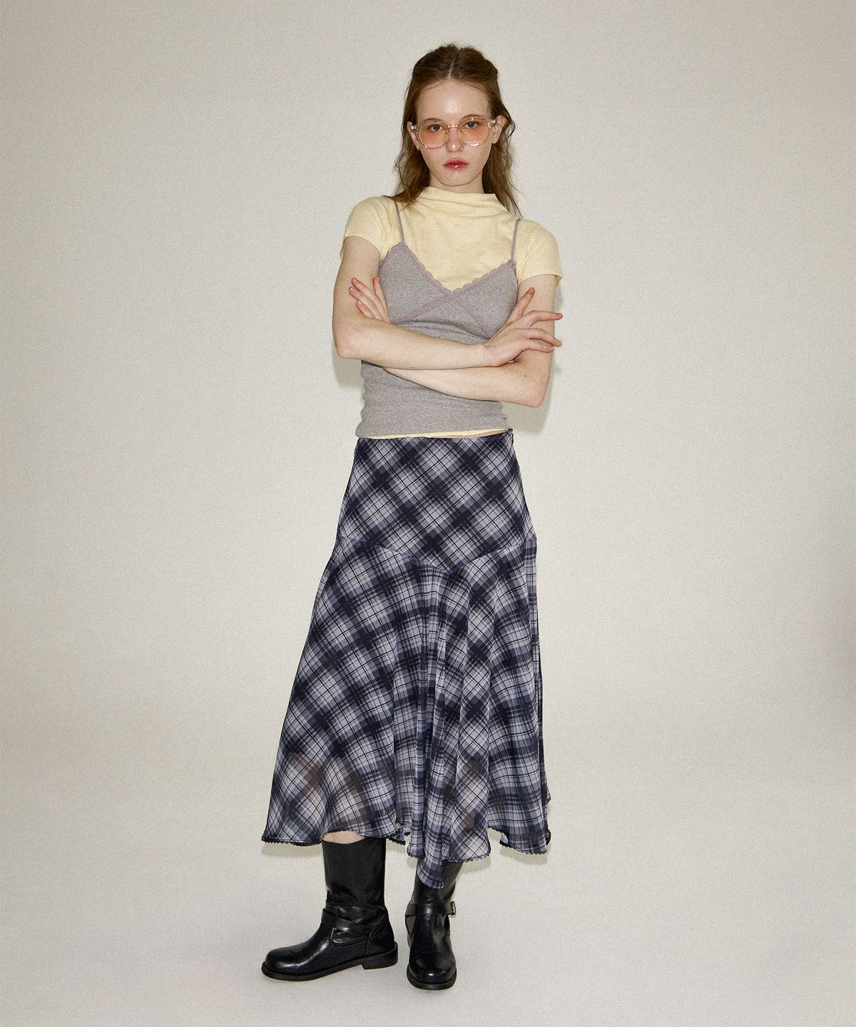 살롱 드 욘(SALON DE YOHN) Unbalanced Check Skirt_ Black