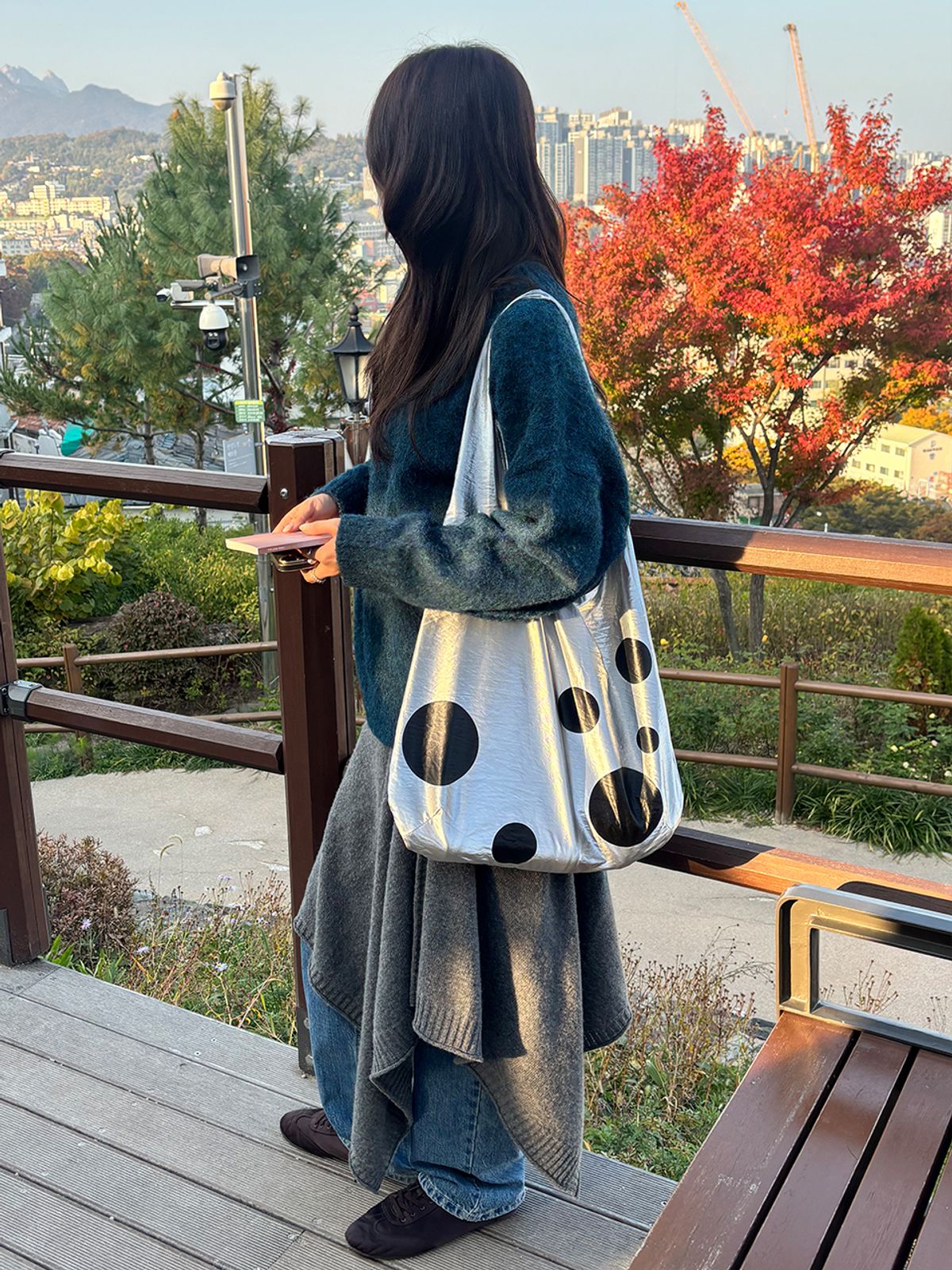아코크(ACOC) Dot Bubble Bag_Glossy Silver