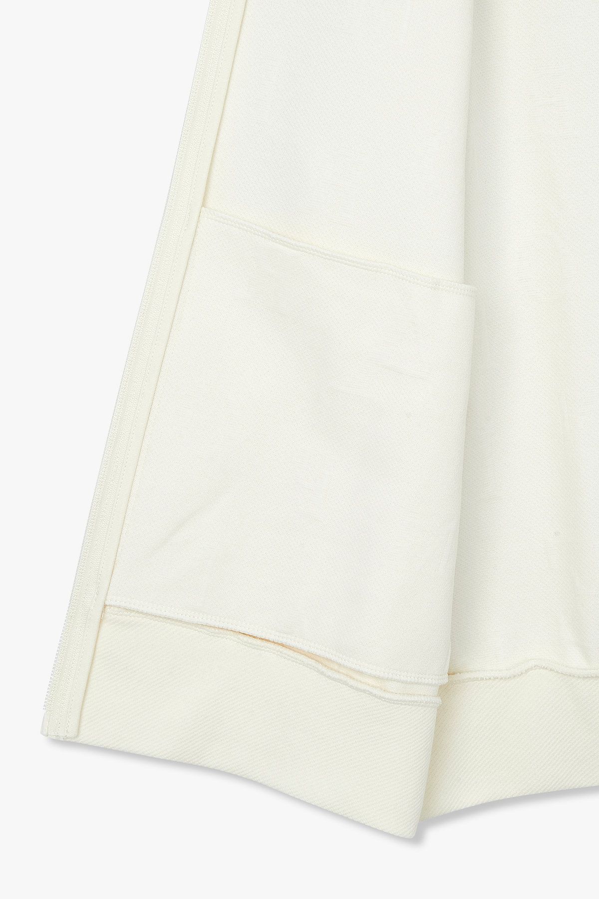 엠포리오 아르마니 언더웨어(EMPORIO ARMANI UNDERWEAR) 여성 엠보 로고 라운지 후드 집업_아이보리 0825338503