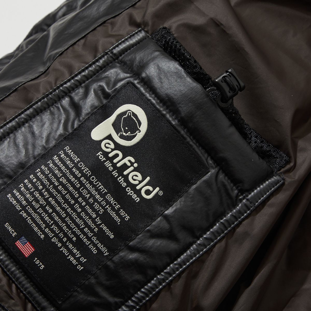 펜필드(PENFIELD) 후크 레더 트리밍 다운 파카 블랙_FR4WD95U