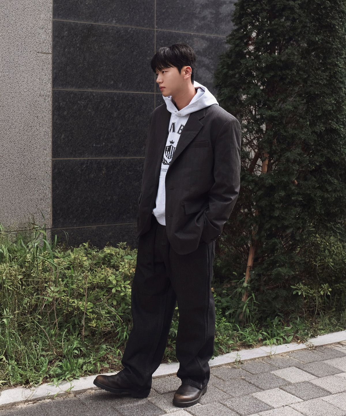 스튜디오 톰보이(STUDIO TOMBOY) [MEN] 스트라이프 셋업 자켓_챠콜 9155312553